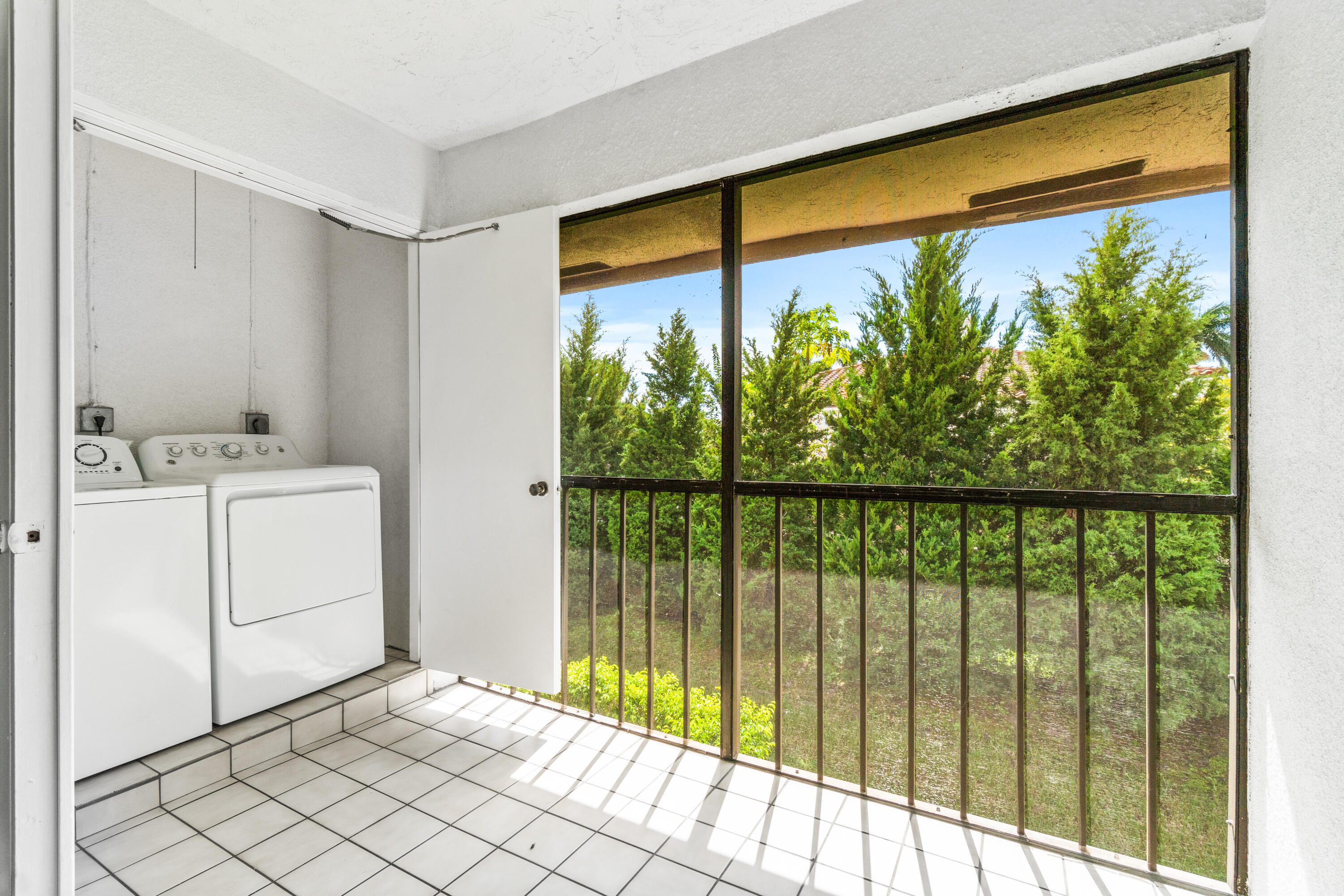 SAN REMO GOLF & TENNIS CLUB CONDO - Residential Lease