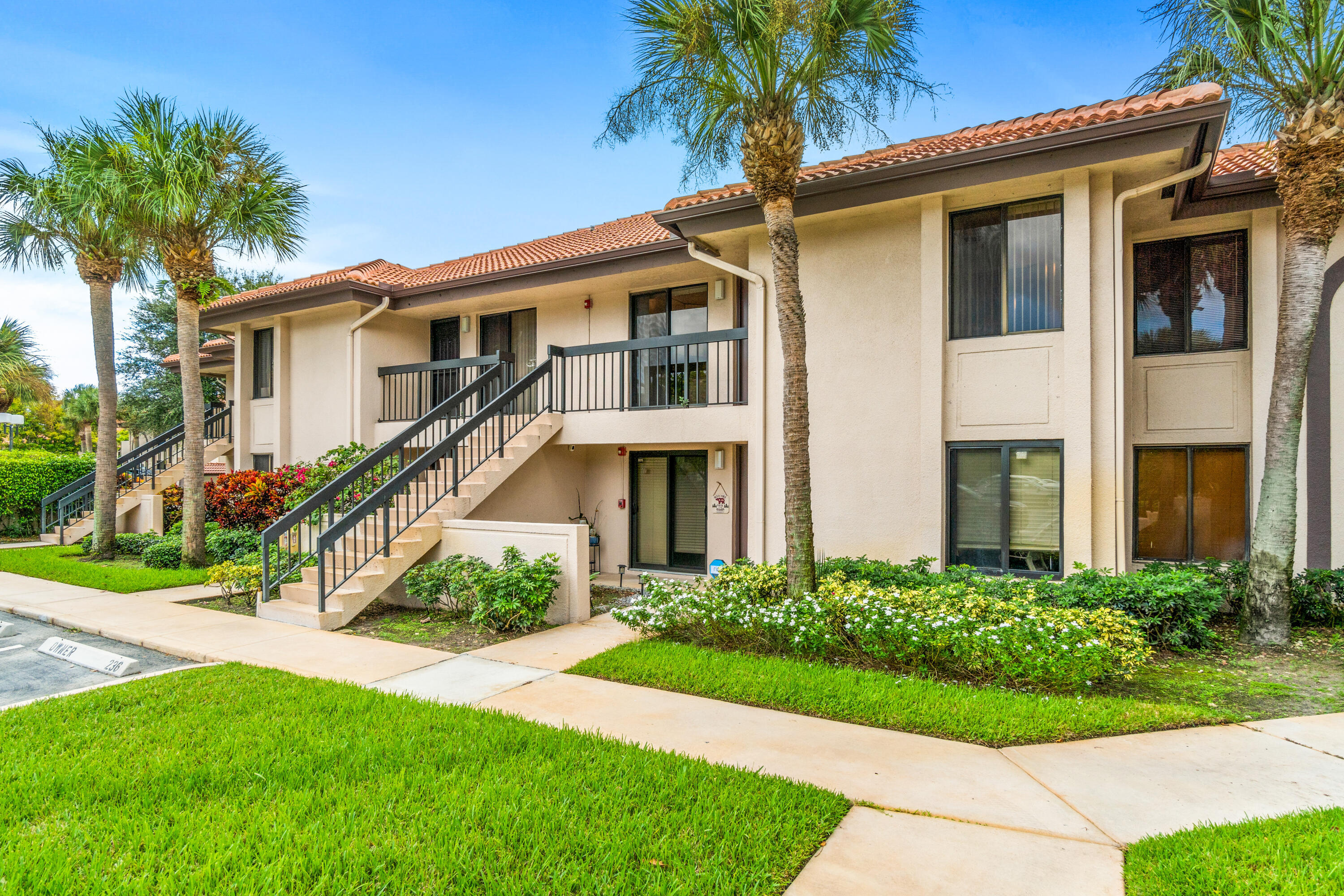 SAN REMO GOLF & TENNIS CLUB CONDO - Residential Lease