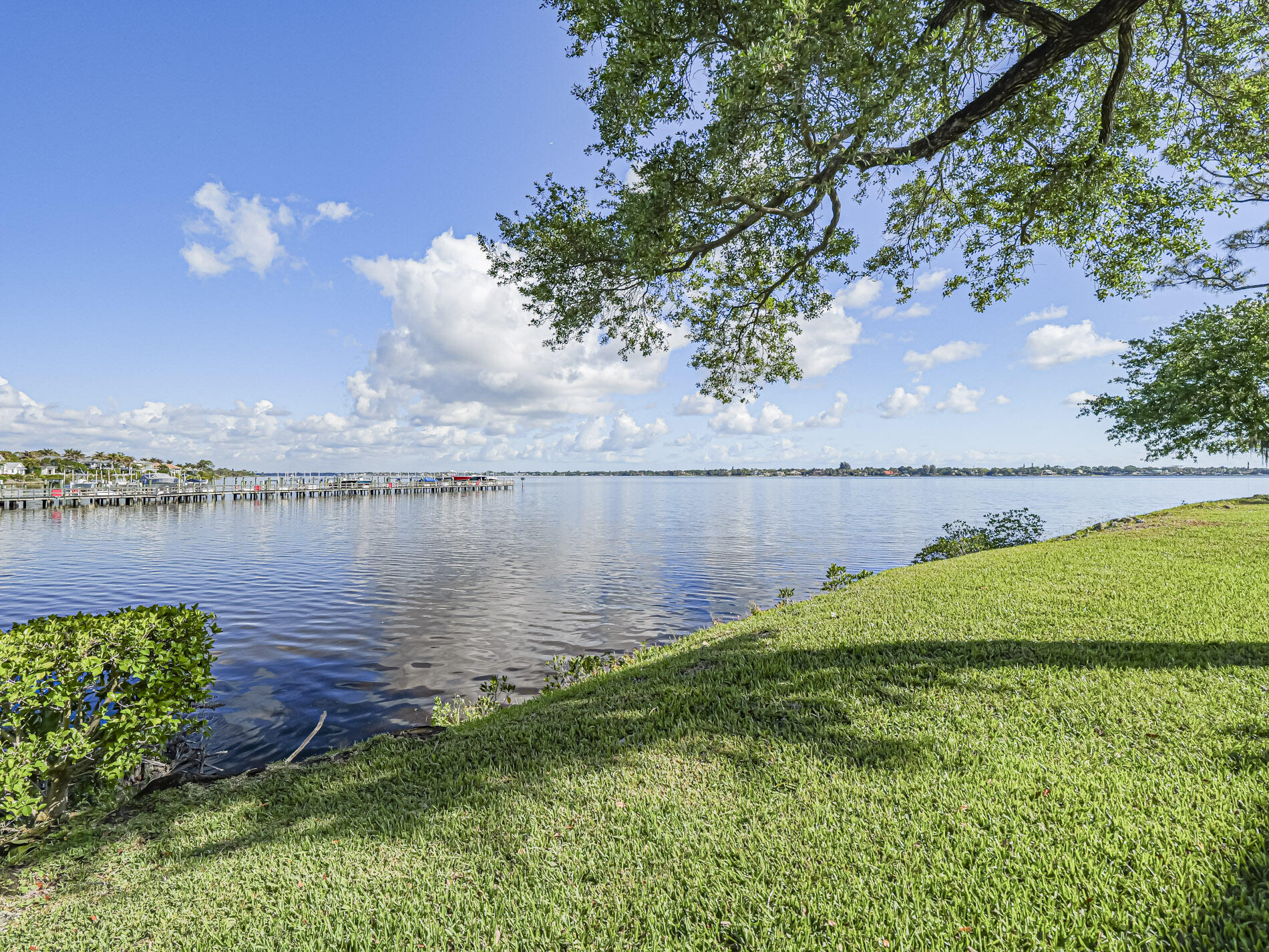 PALM COVE GOLF & YACHT CLUB - Residential
