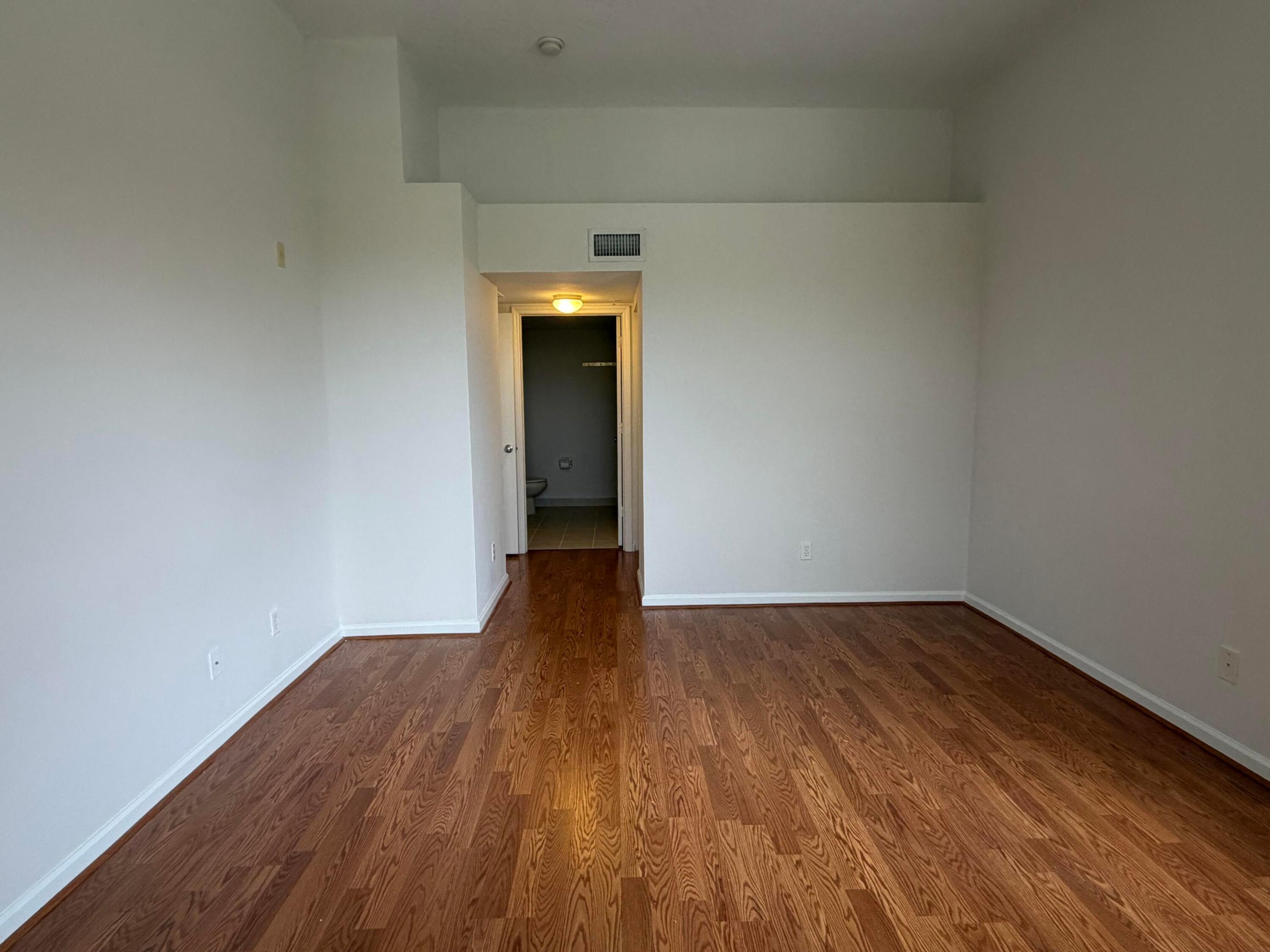 SHERIDAN BEACH CLUB CONDOMINIUM - Residential Lease