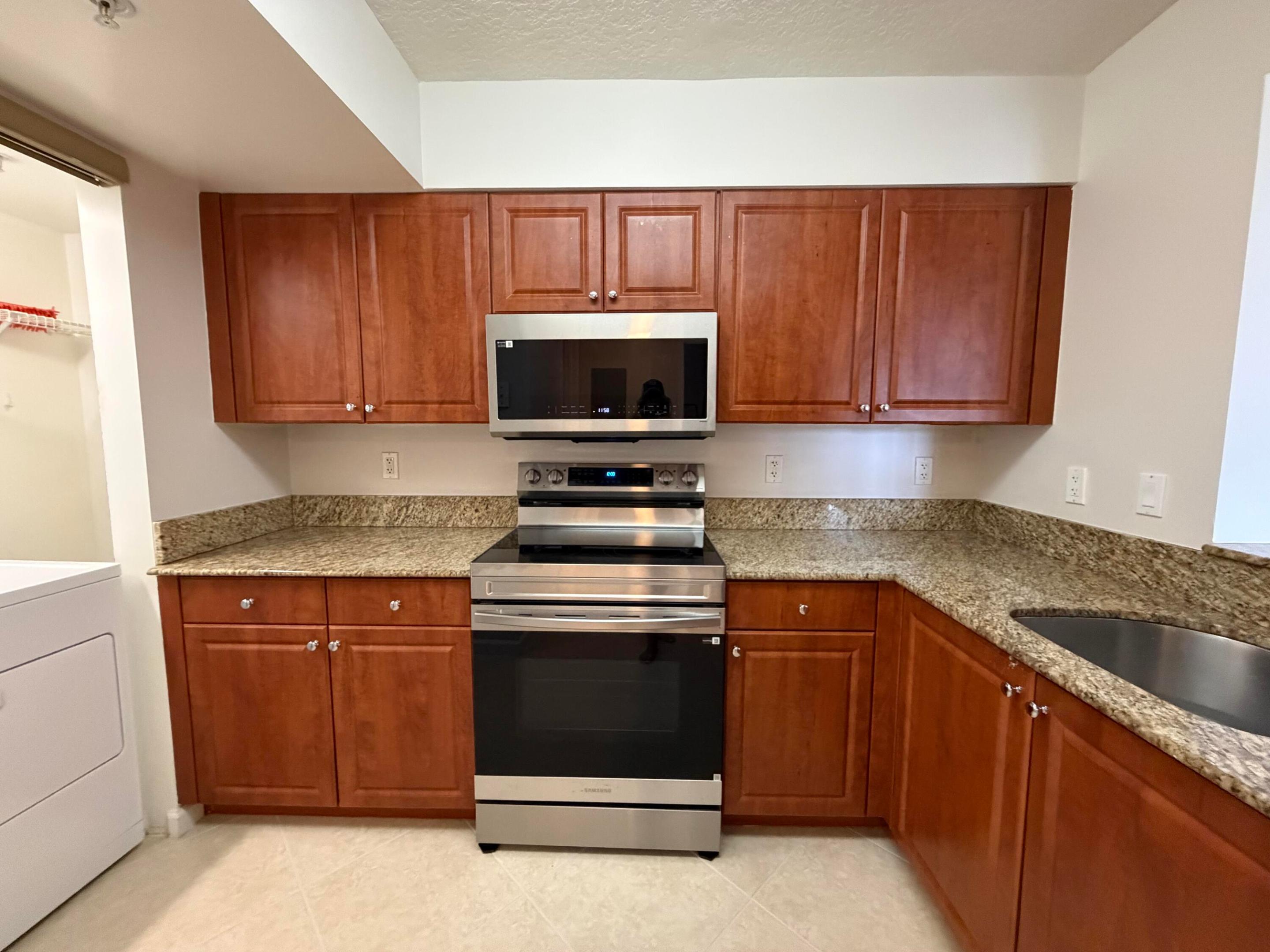 SHERIDAN BEACH CLUB CONDOMINIUM - Residential Lease