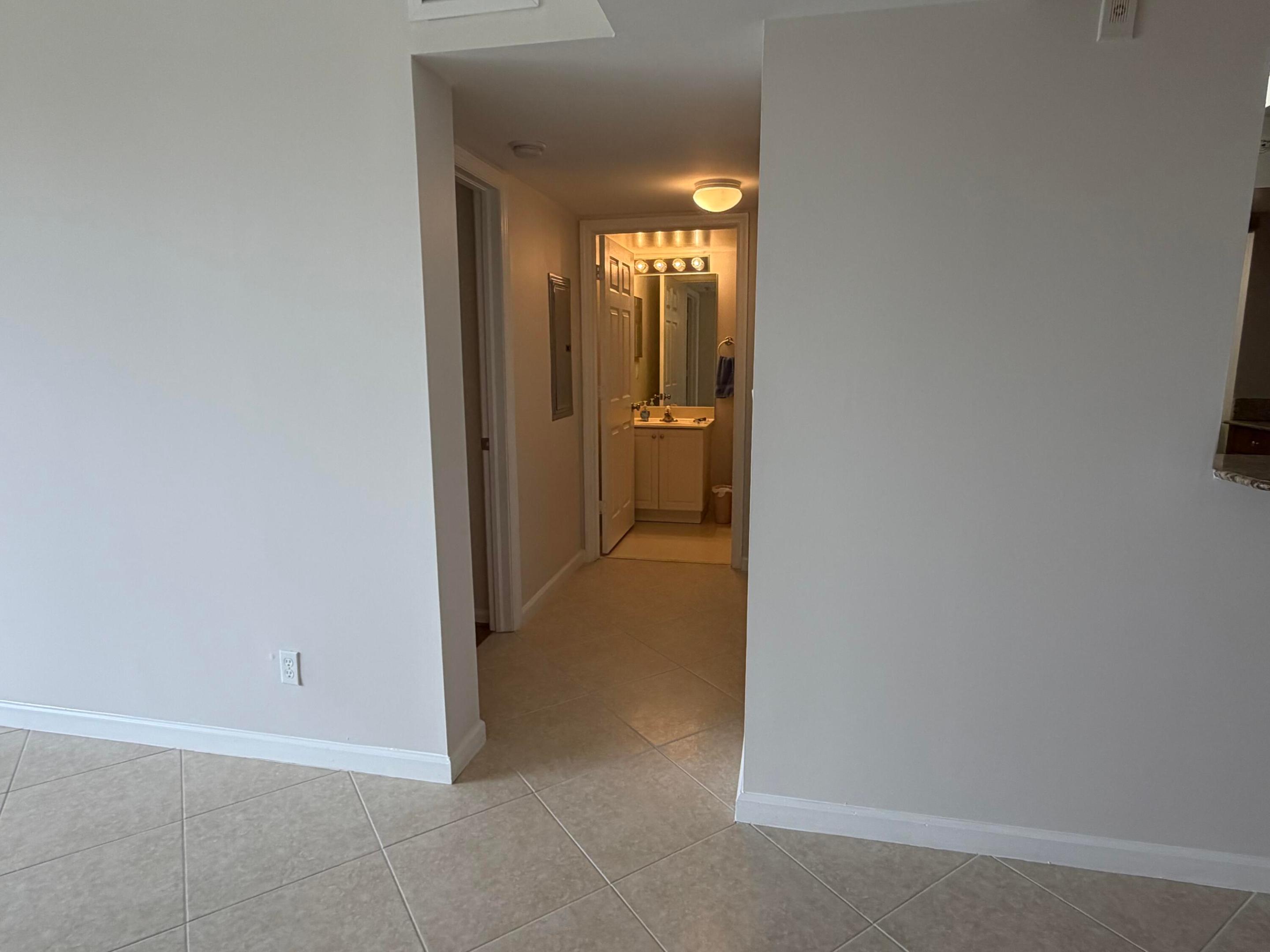 SHERIDAN BEACH CLUB CONDOMINIUM - Residential Lease
