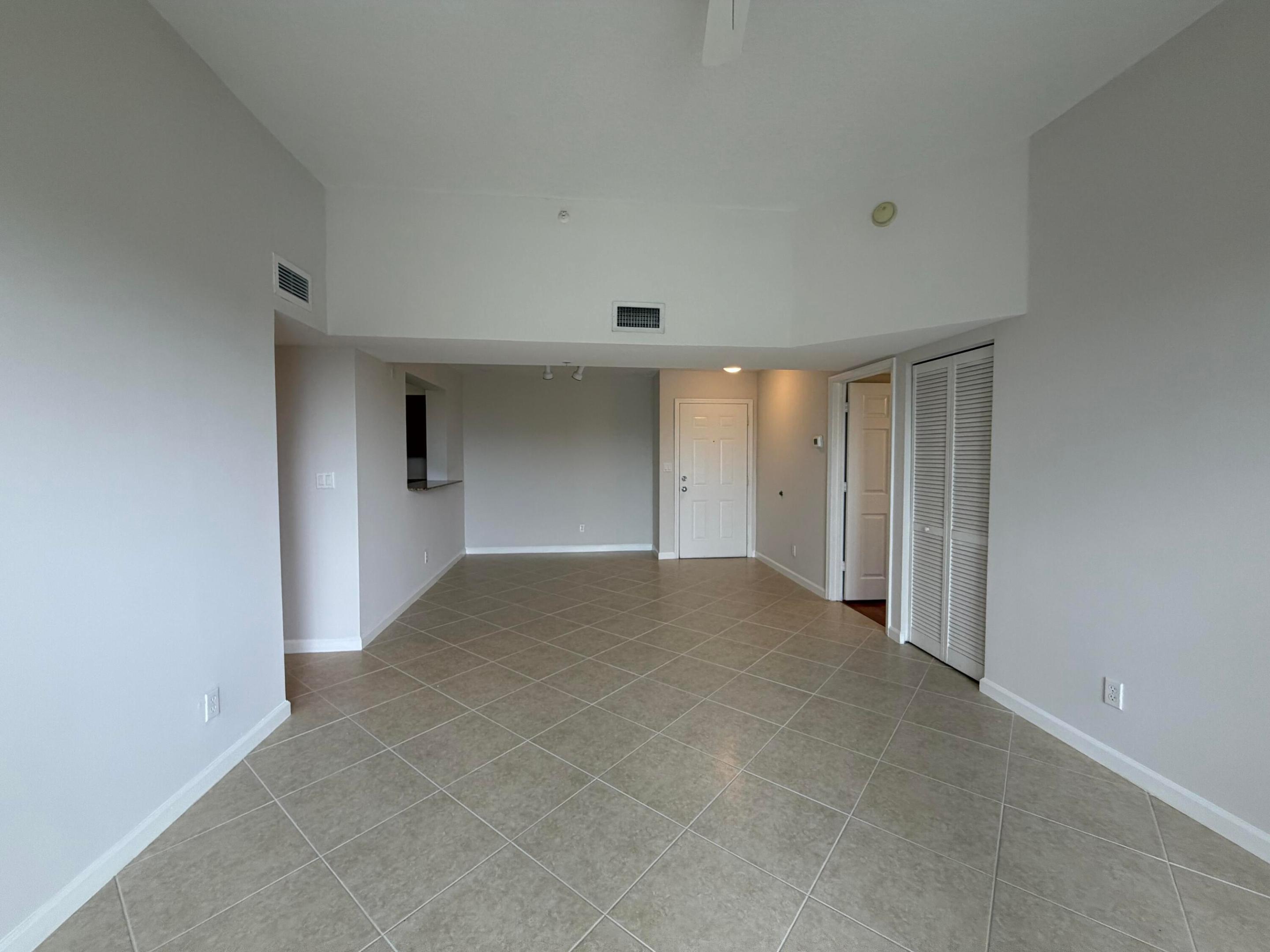 SHERIDAN BEACH CLUB CONDOMINIUM - Residential Lease