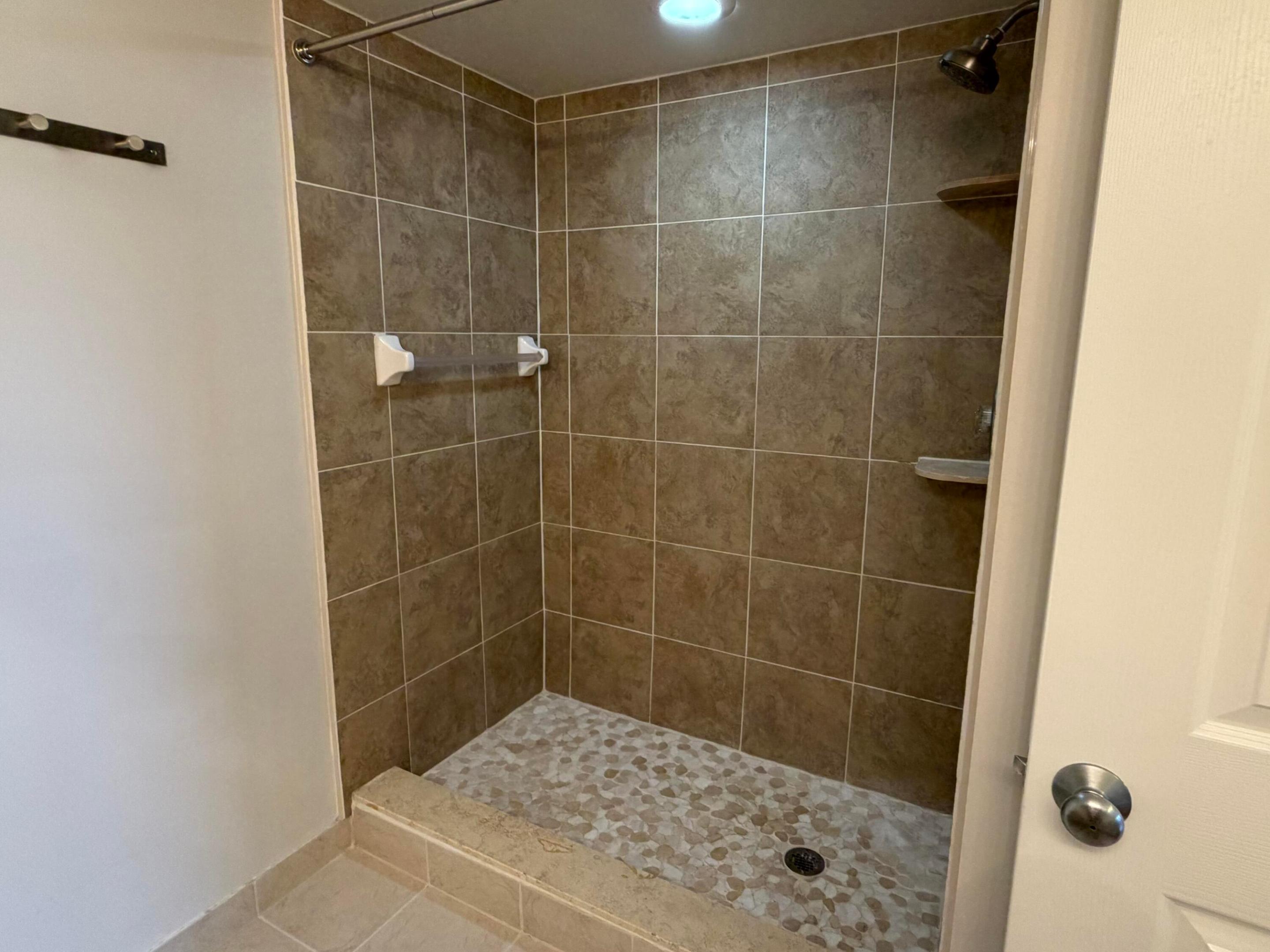 SHERIDAN BEACH CLUB CONDOMINIUM - Residential Lease