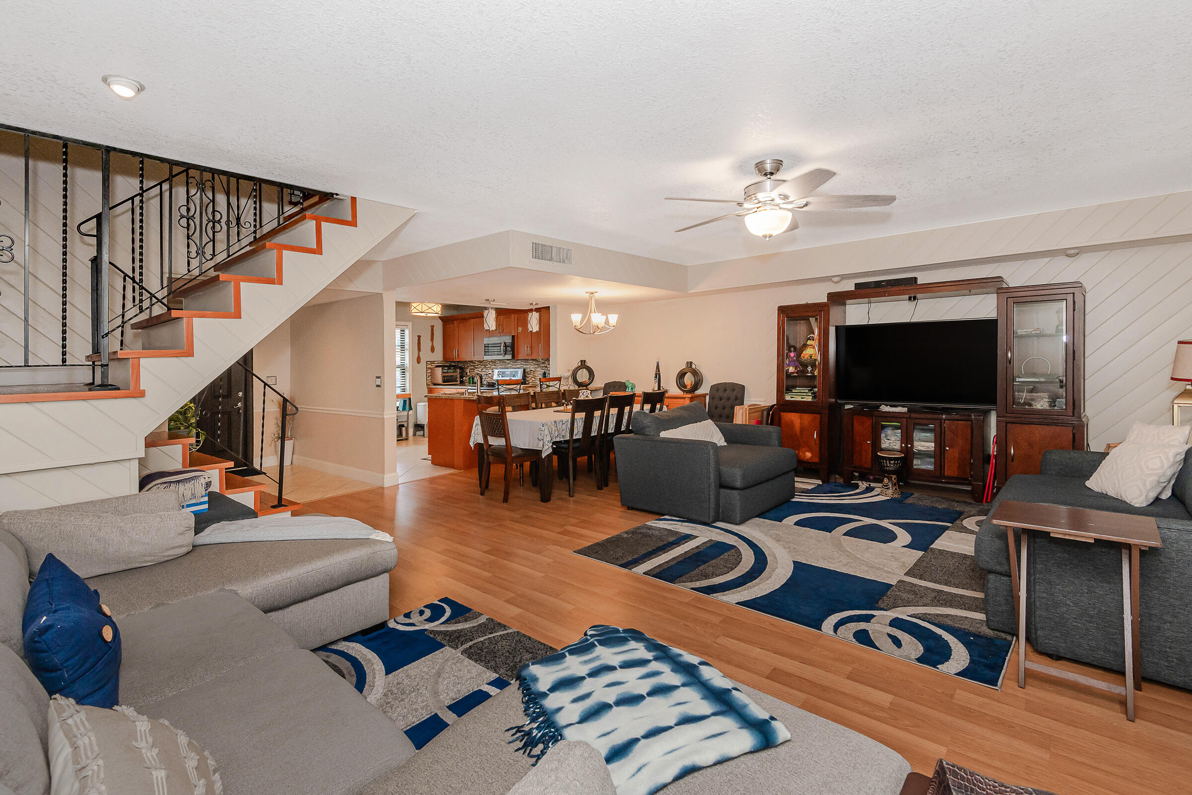 COLONIES TWO CONDO - Residential