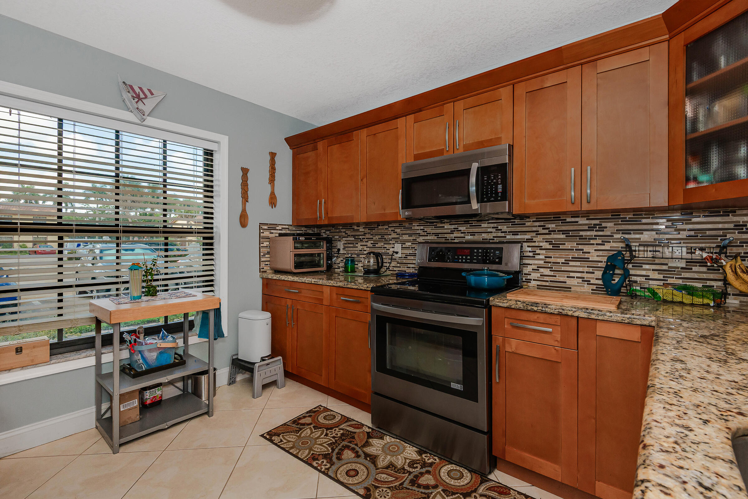 COLONIES TWO CONDO - Residential