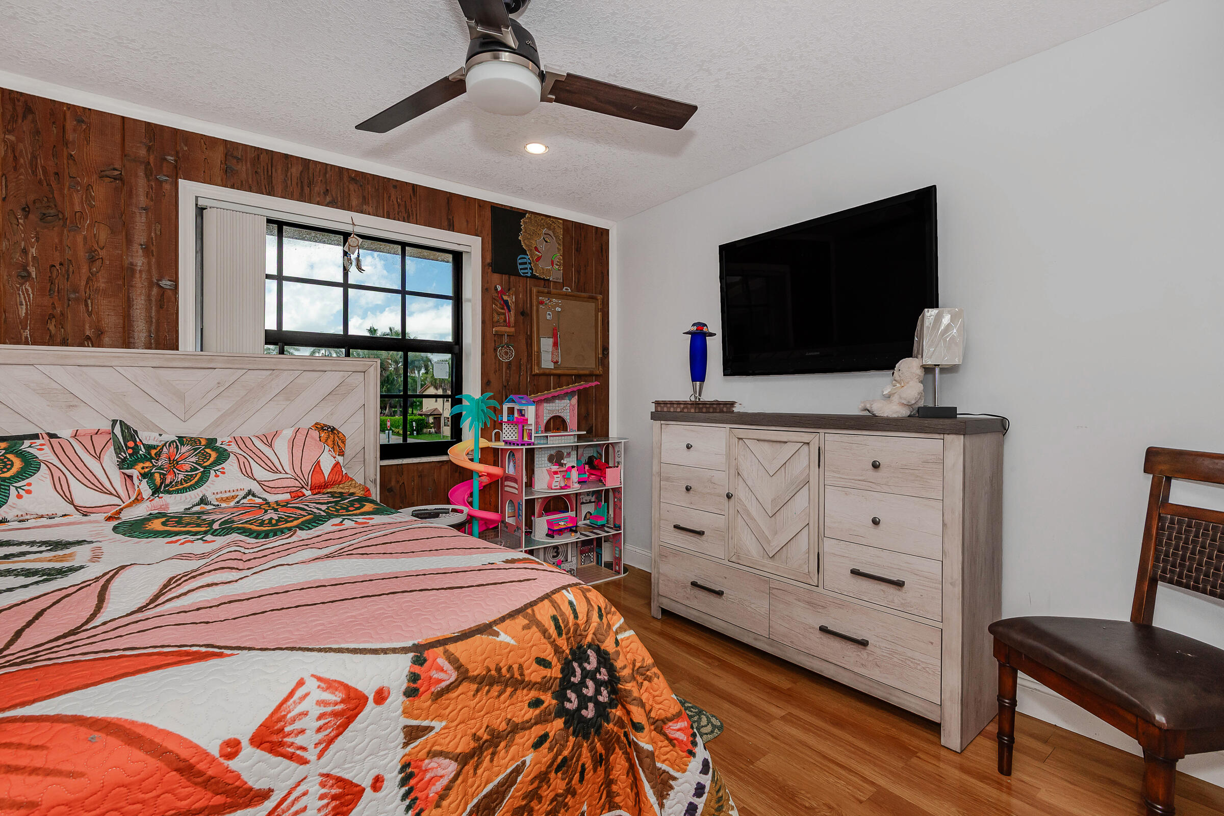 COLONIES TWO CONDO - Residential
