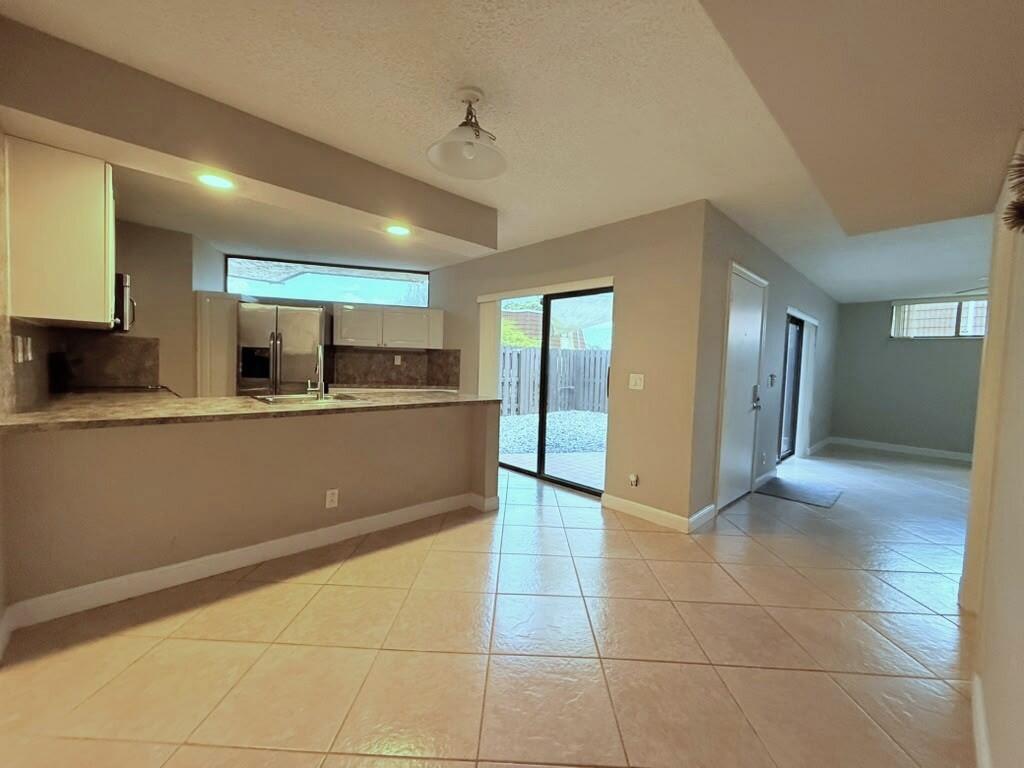 BOCA RIO NORTH - Residential Lease