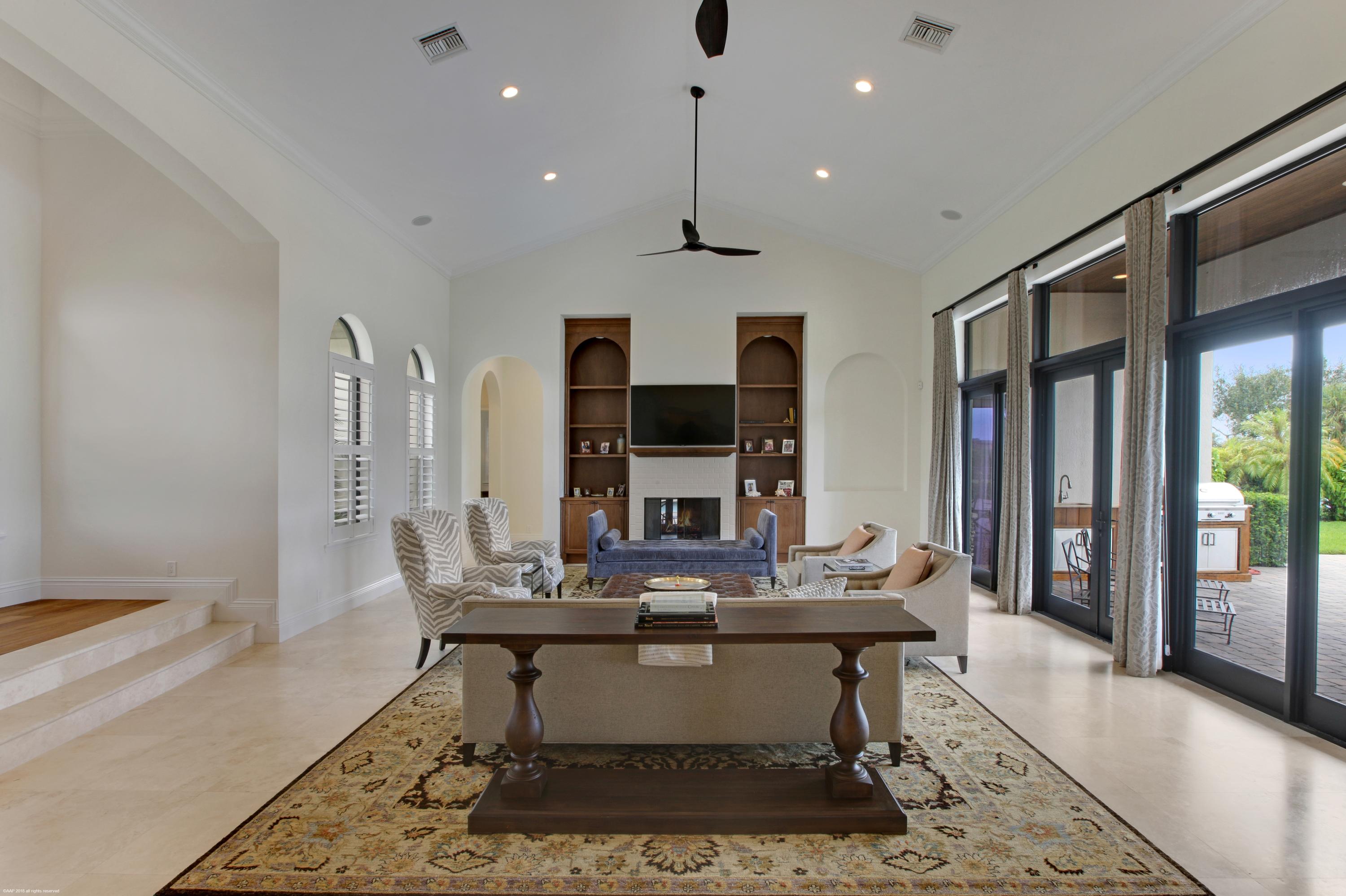 PALM BEACH POINT - Residential