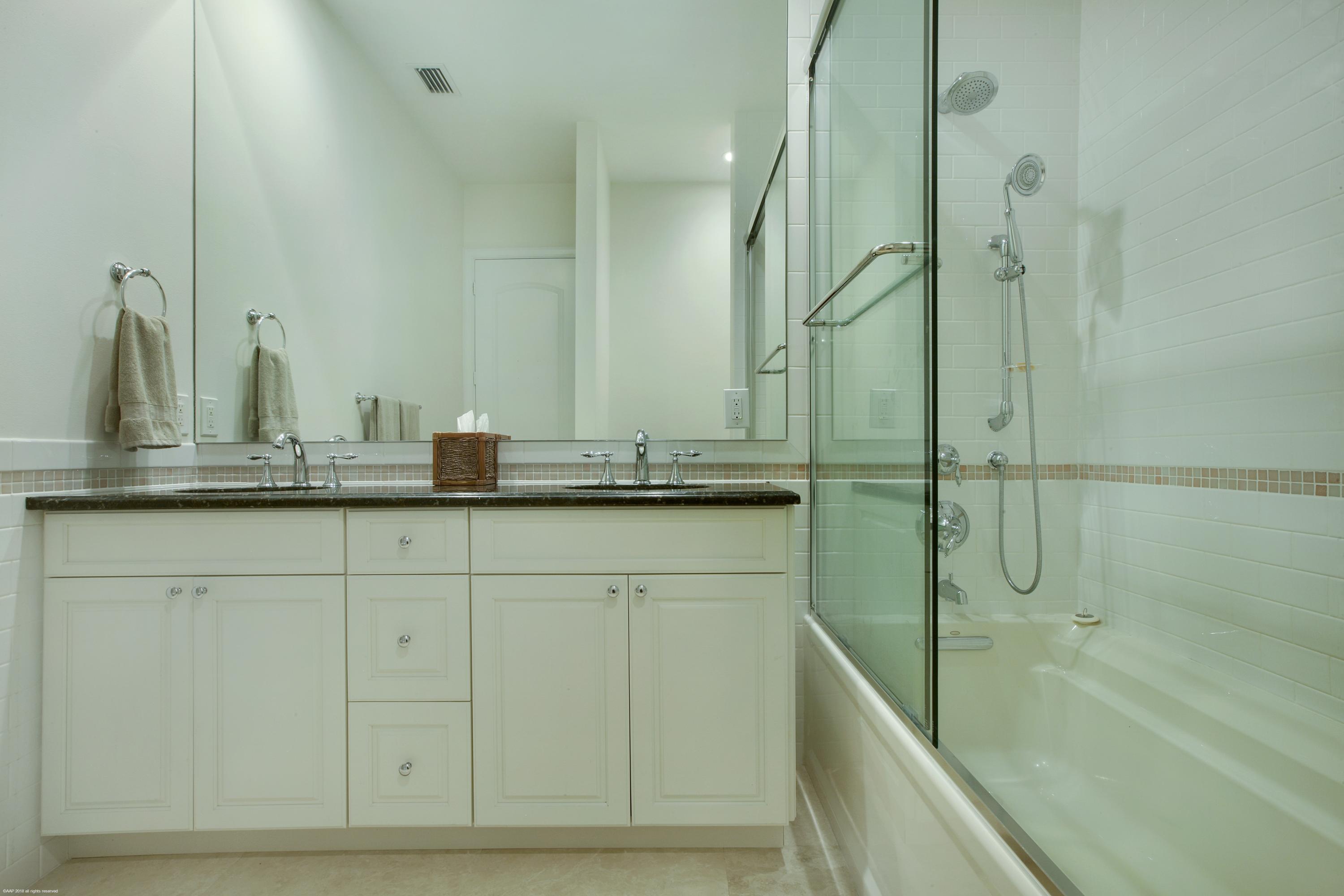 PALM BEACH POINT - Residential