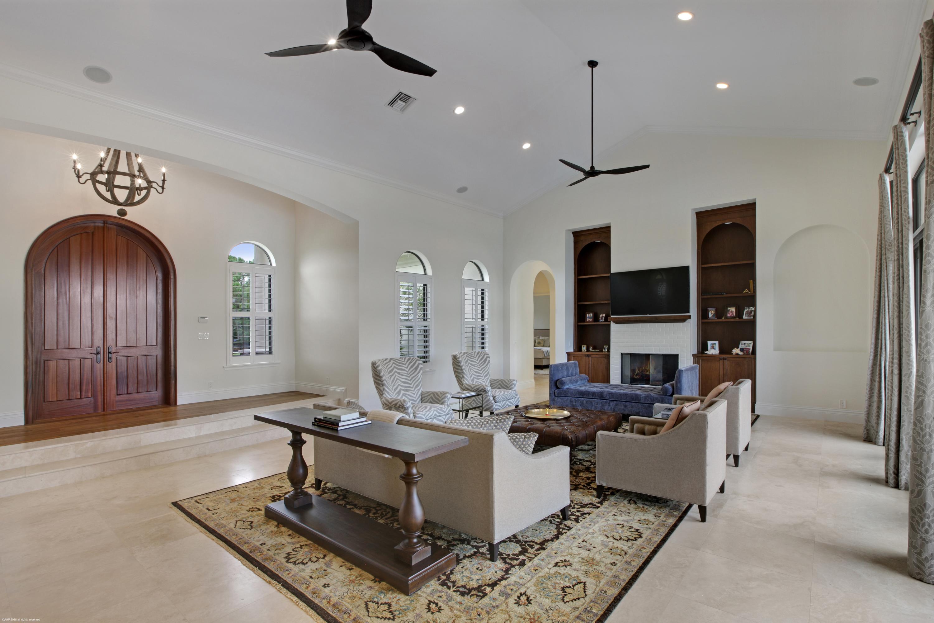 PALM BEACH POINT - Residential