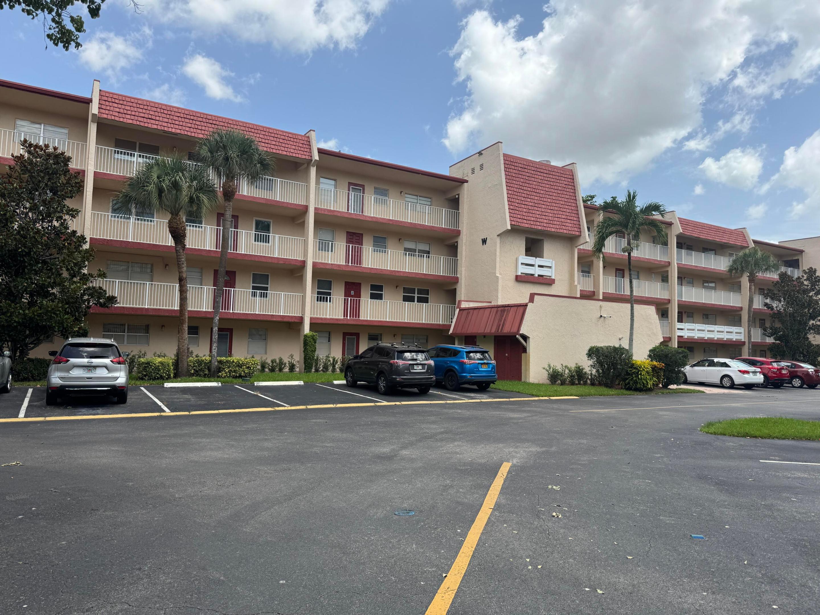 ORIOLE GOLF & TENNIS CLUB CONDO - Residential