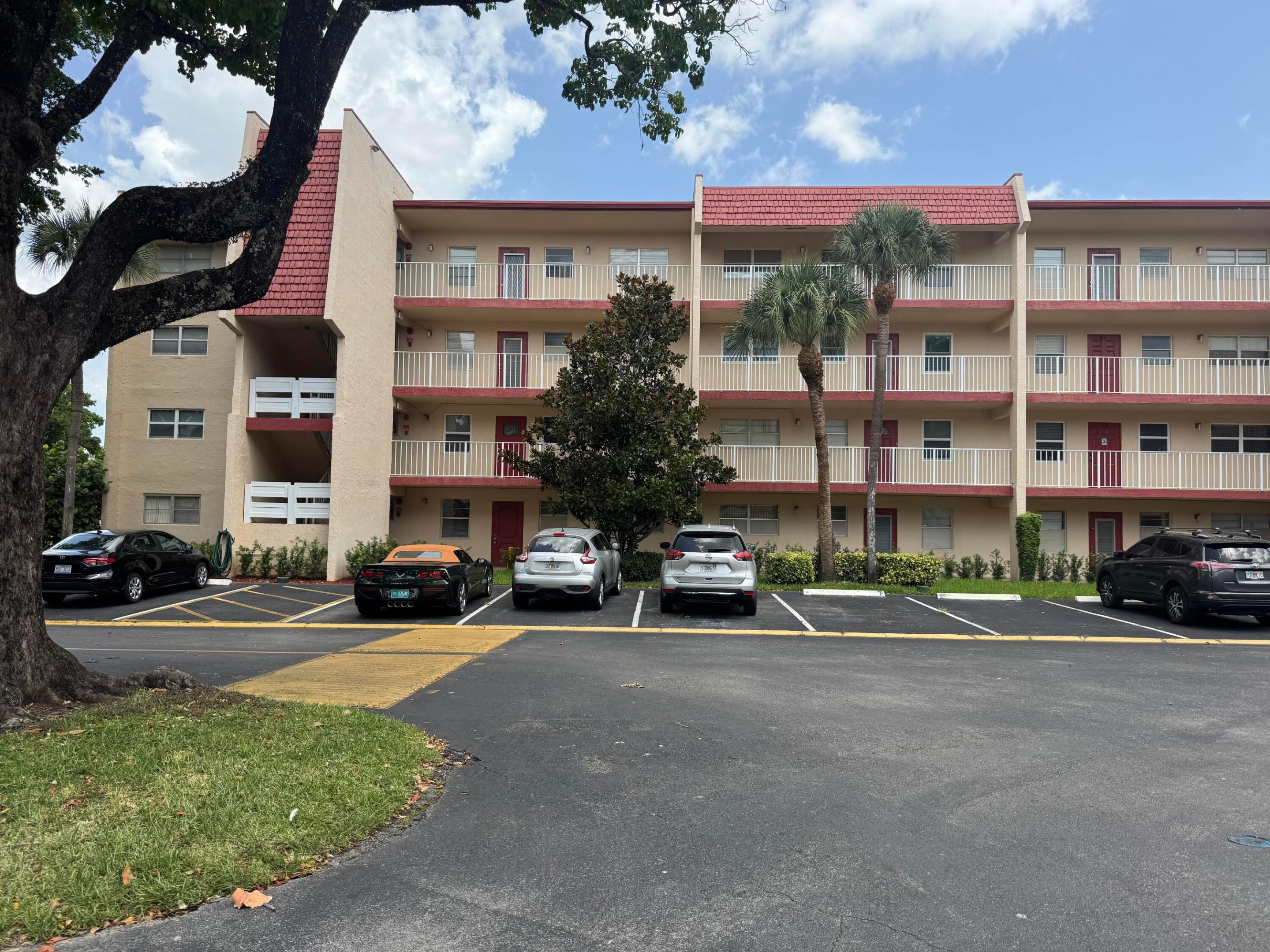 ORIOLE GOLF & TENNIS CLUB CONDO - Residential
