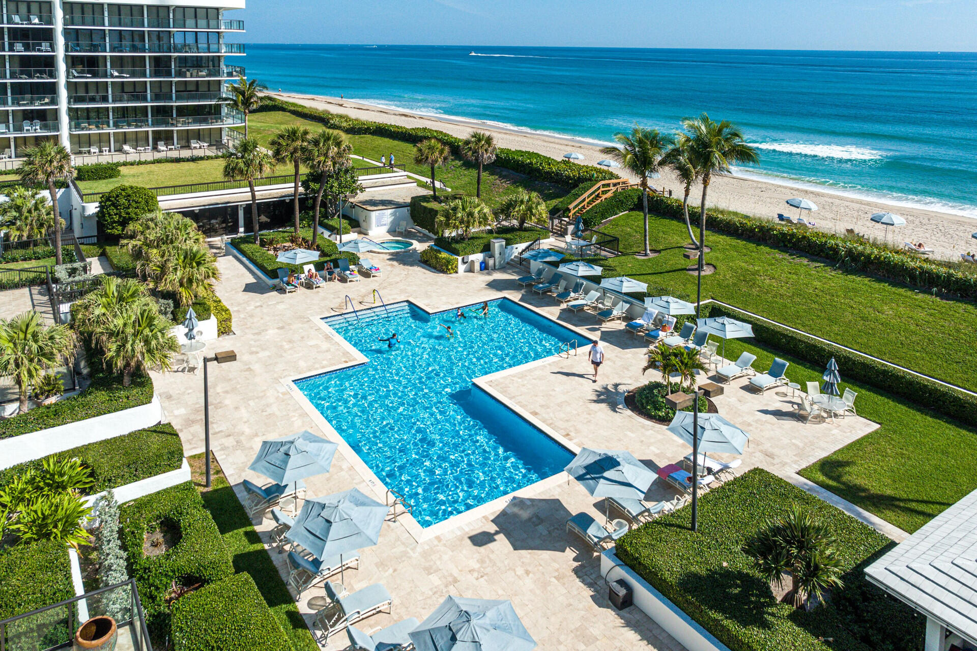 HALCYON OF PALM BEACH - Residential