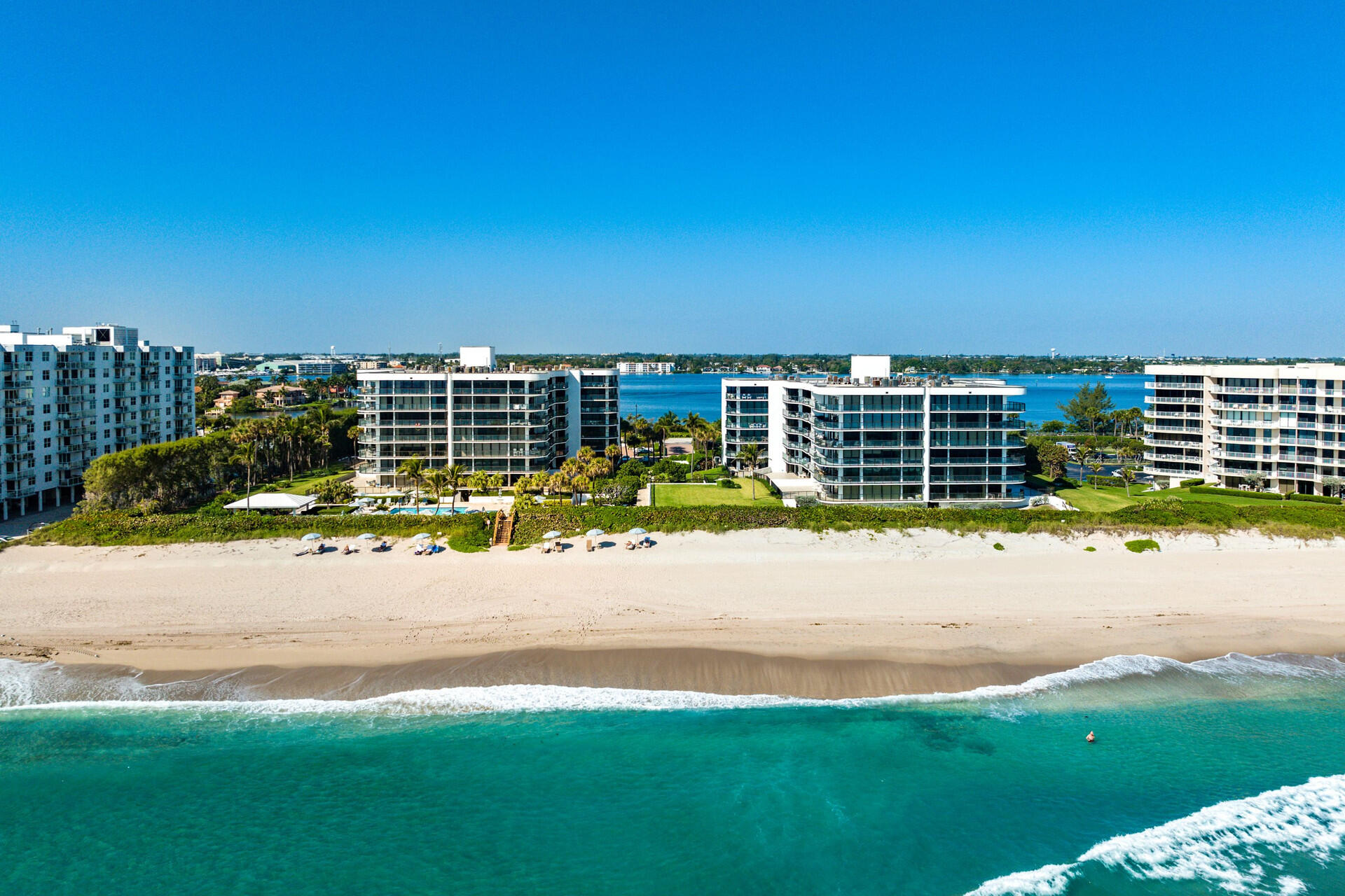 HALCYON OF PALM BEACH - Residential