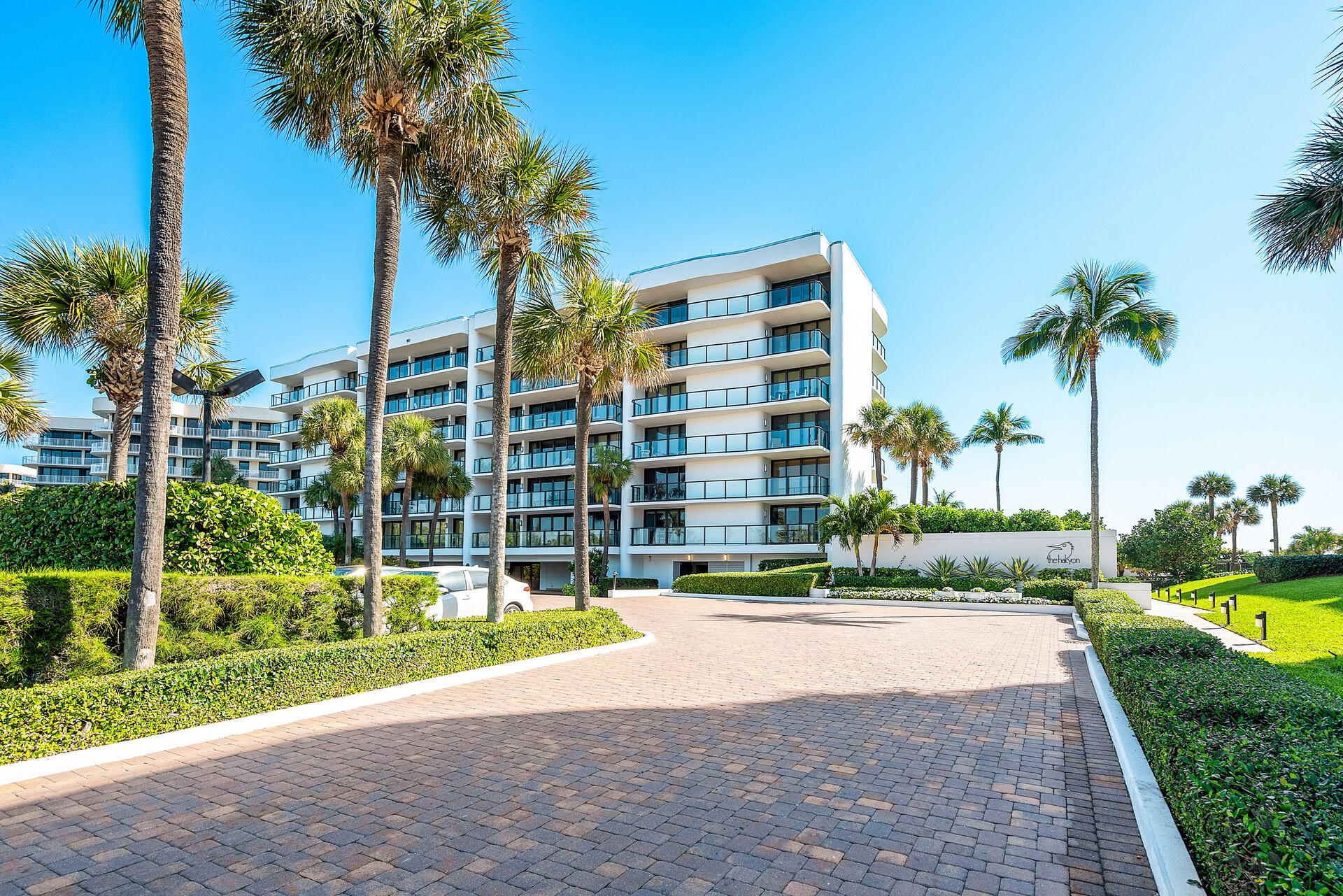 HALCYON OF PALM BEACH - Residential