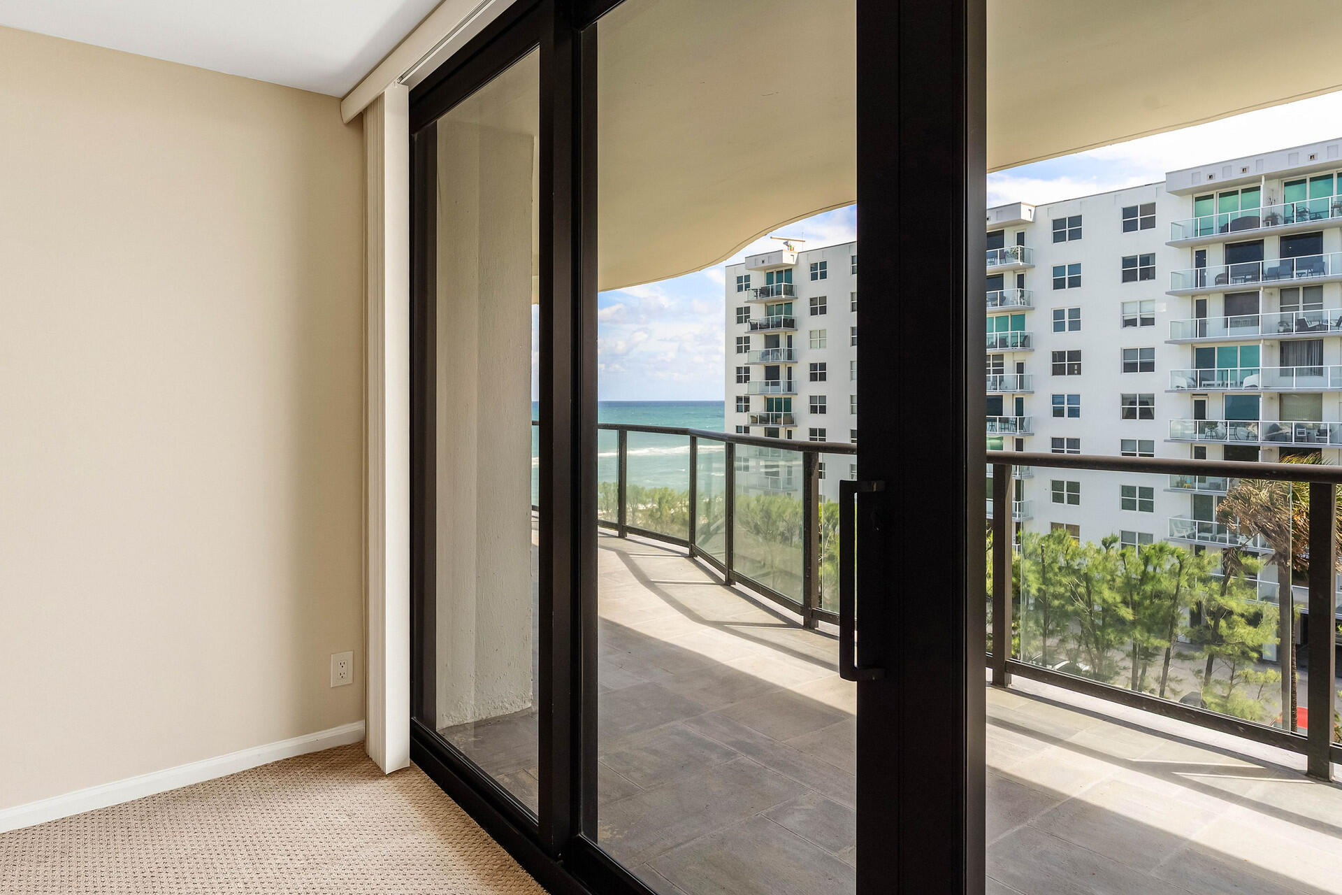 HALCYON OF PALM BEACH - Residential