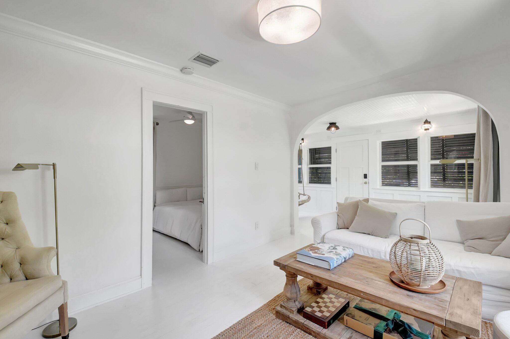 LAKE WORTH BEACH - Residential Lease