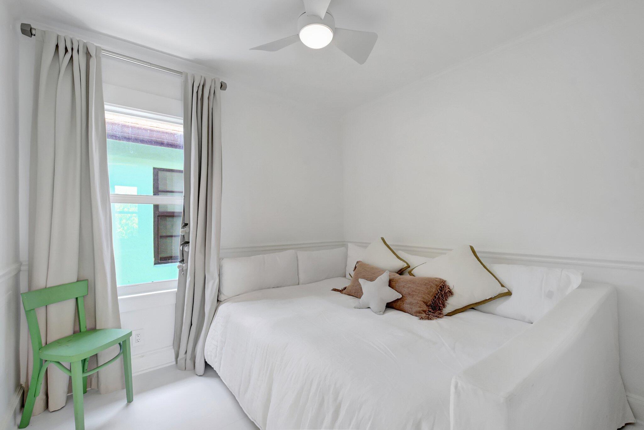 LAKE WORTH BEACH - Residential Lease
