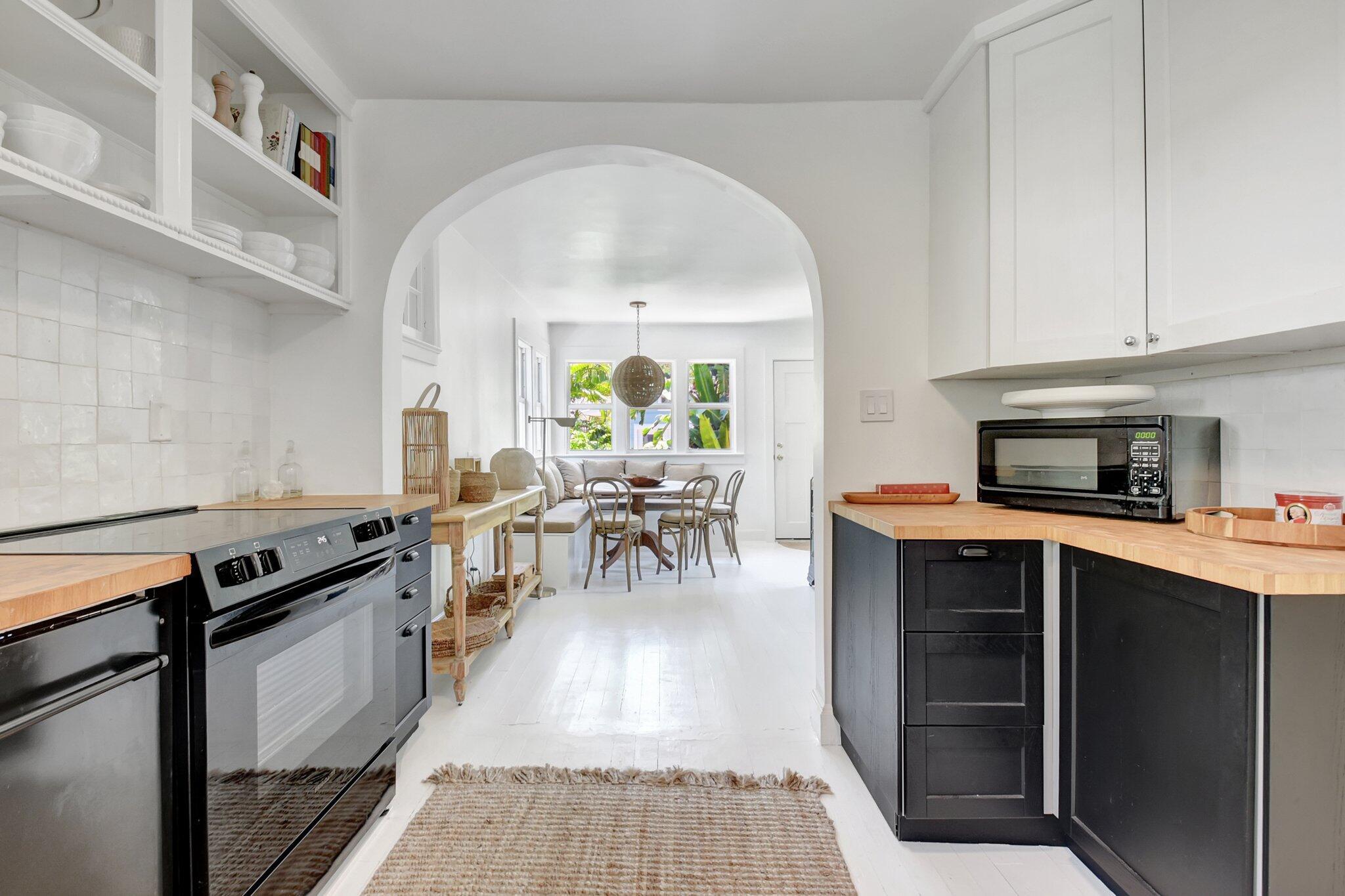 LAKE WORTH BEACH - Residential Lease