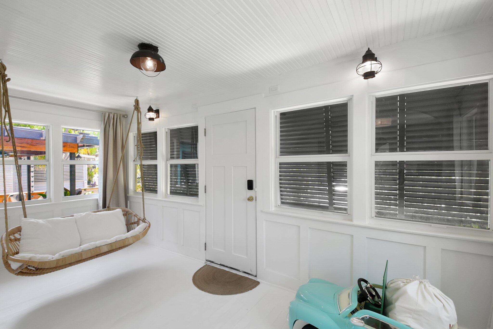 LAKE WORTH BEACH - Residential Lease