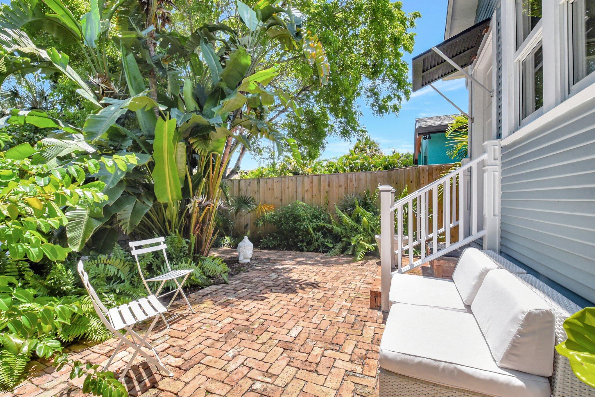 LAKE WORTH BEACH - Residential Lease