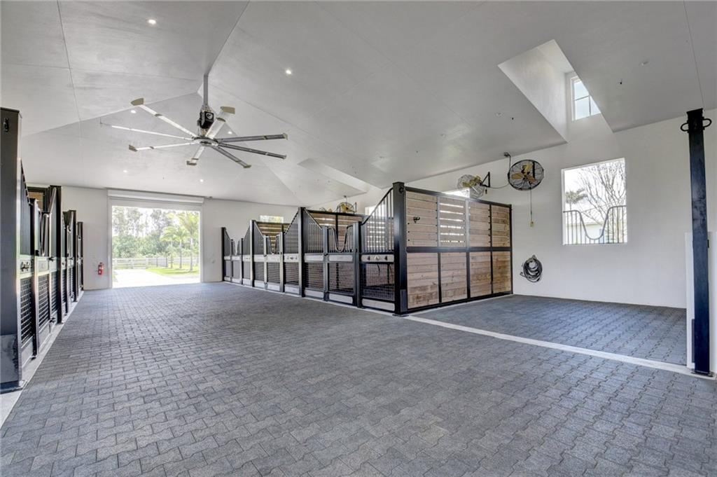 Acreage & Unrec - Residential