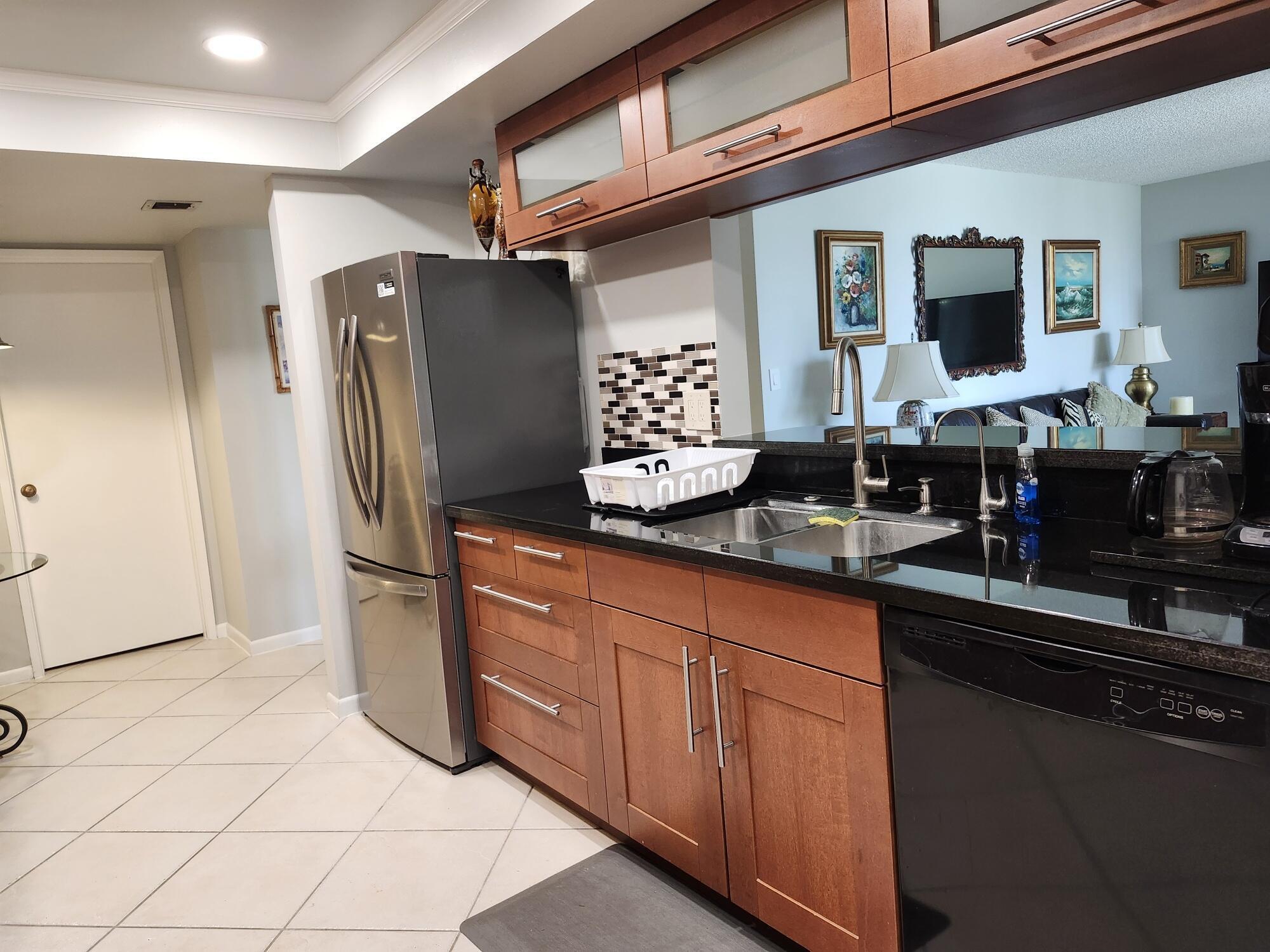 LAVERS DELRAY RACQUET CLUB CONDO - Residential Lease
