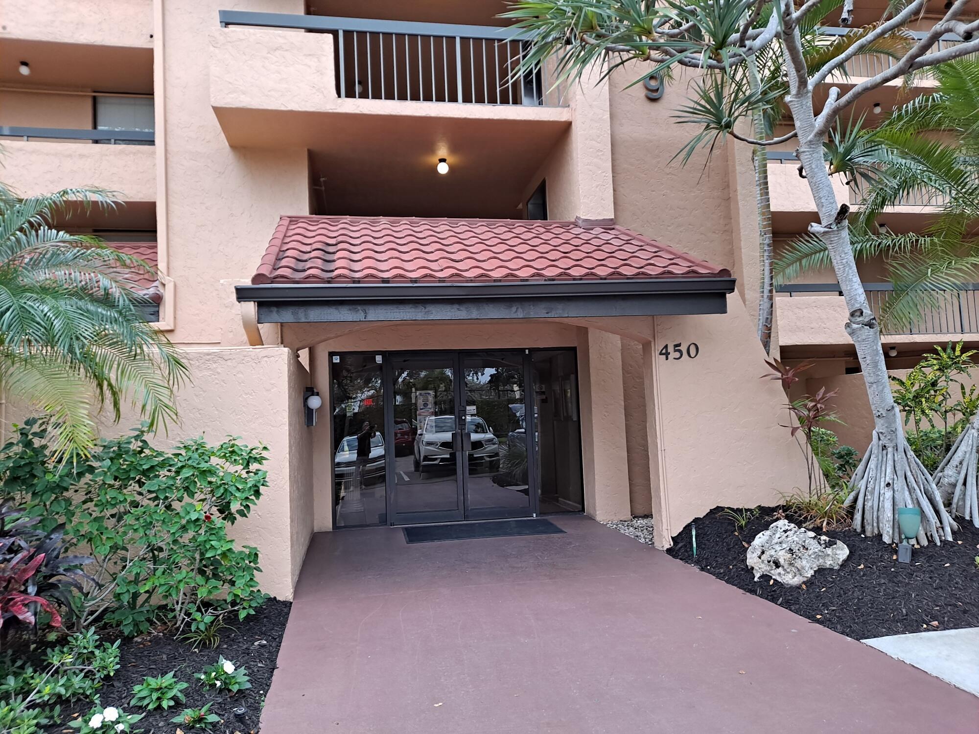 LAVERS DELRAY RACQUET CLUB CONDO - Residential Lease