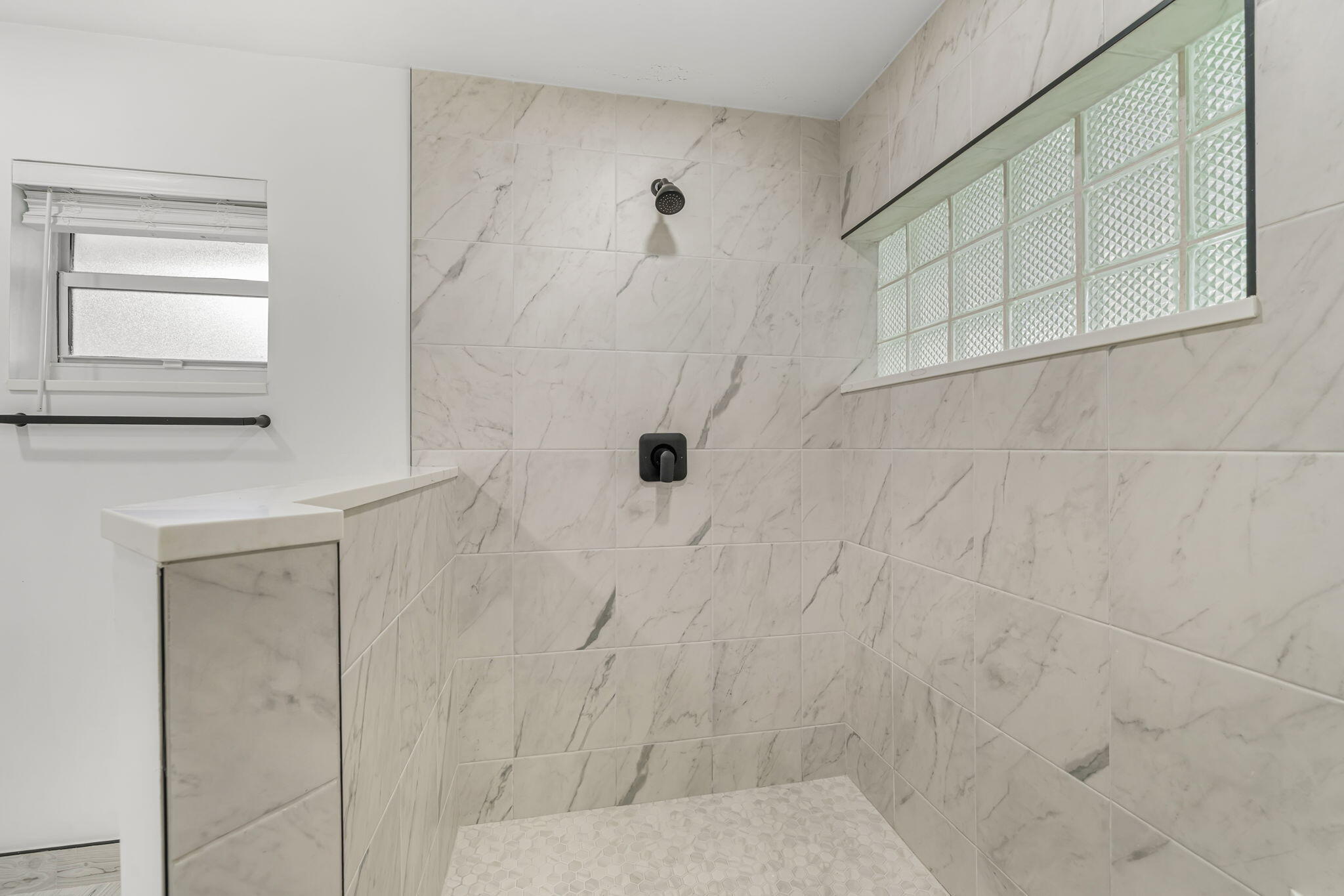 PALM BEACH COLONY SEC 2 - Residential Lease