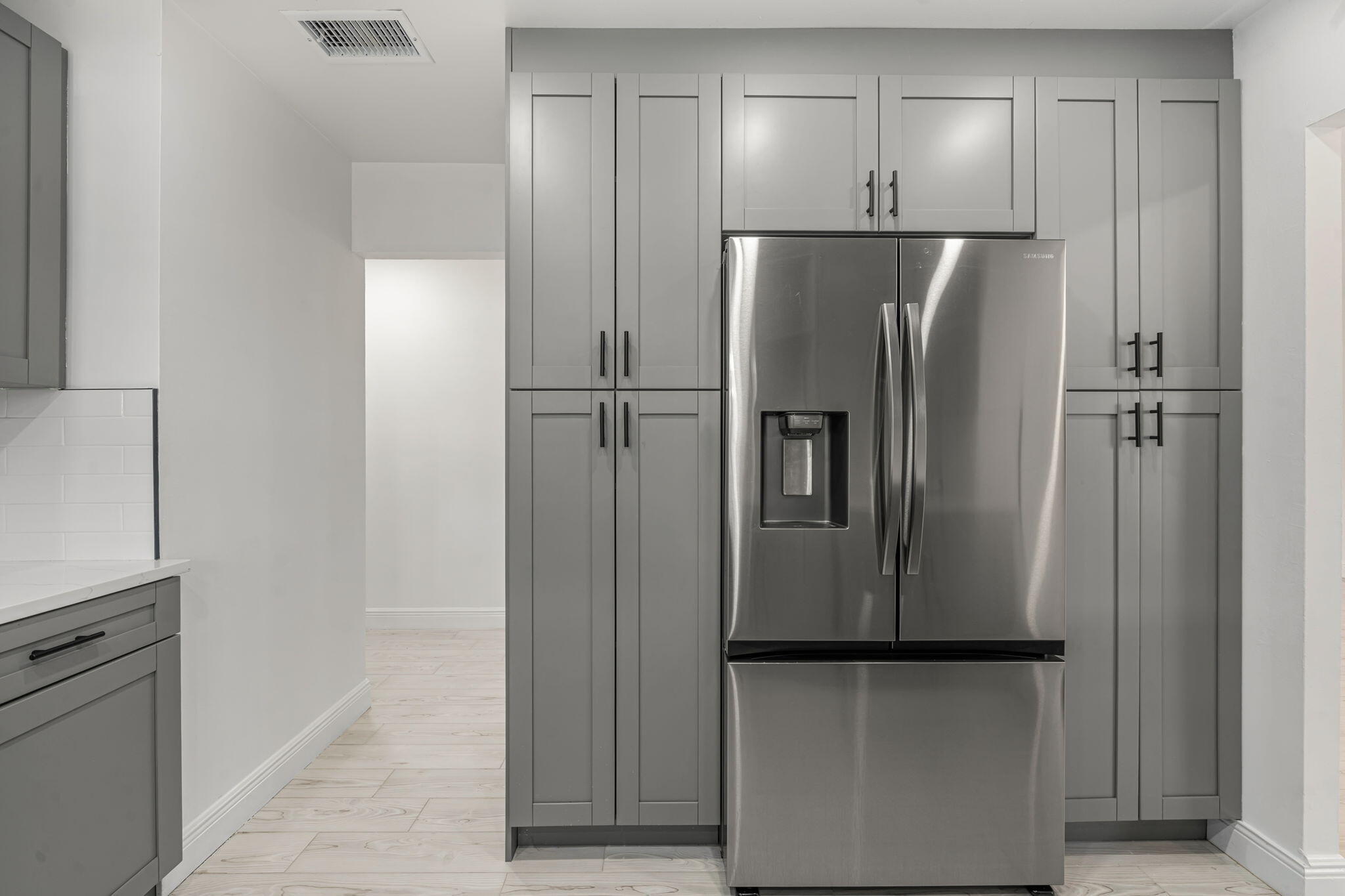 PALM BEACH COLONY SEC 2 - Residential Lease