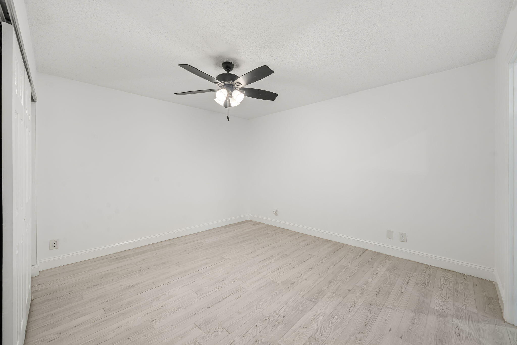PALM BEACH COLONY SEC 2 - Residential Lease