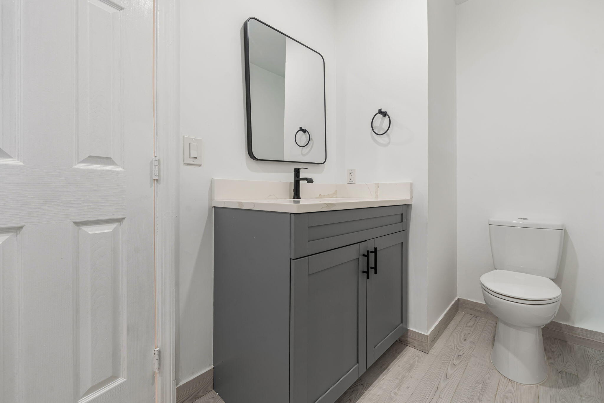 PALM BEACH COLONY SEC 2 - Residential Lease