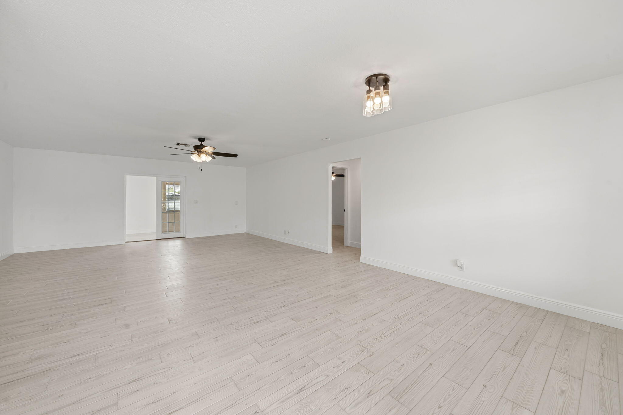 PALM BEACH COLONY SEC 2 - Residential Lease