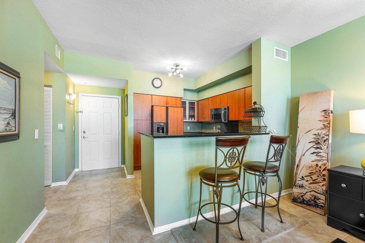 MOORINGS AT LANTANA CONDO 3 - Residential