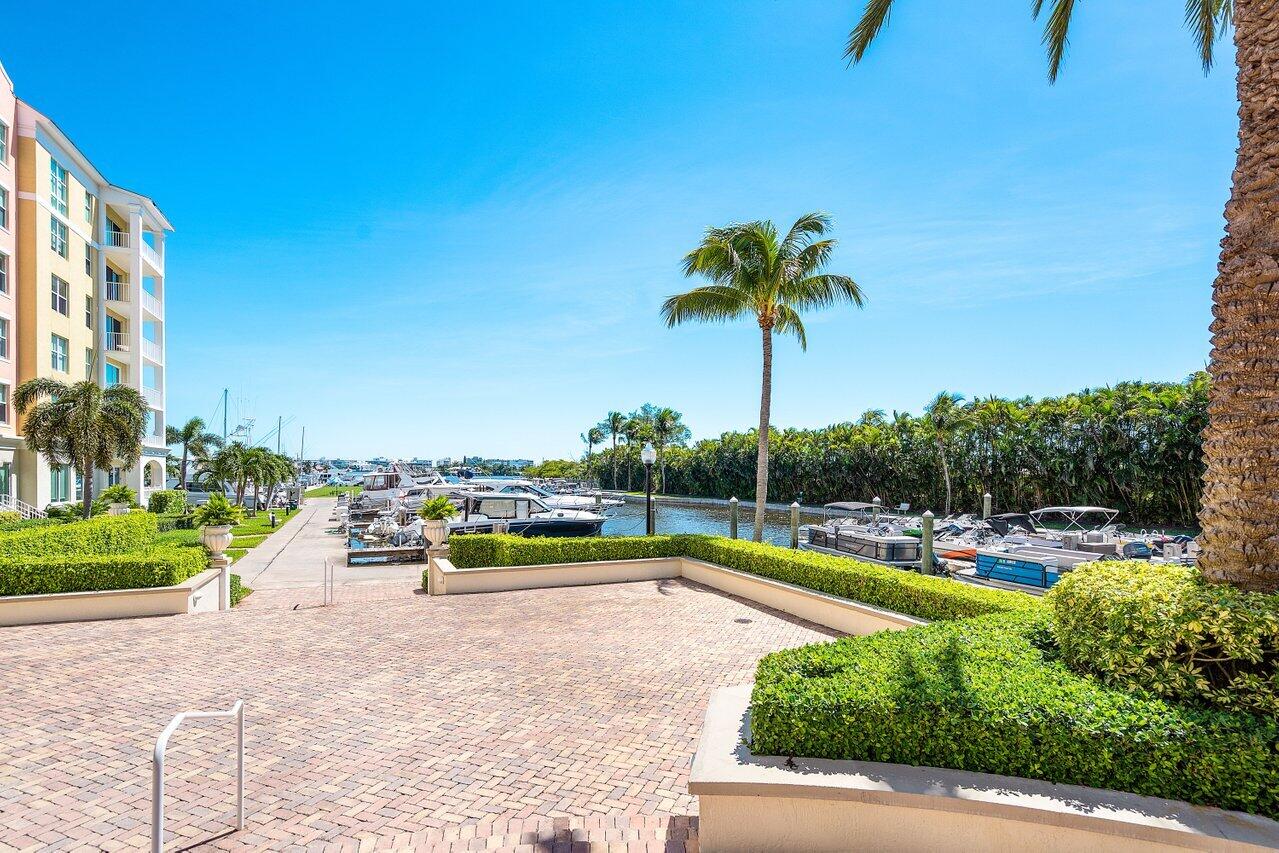 MOORINGS AT LANTANA CONDO 3 - Residential