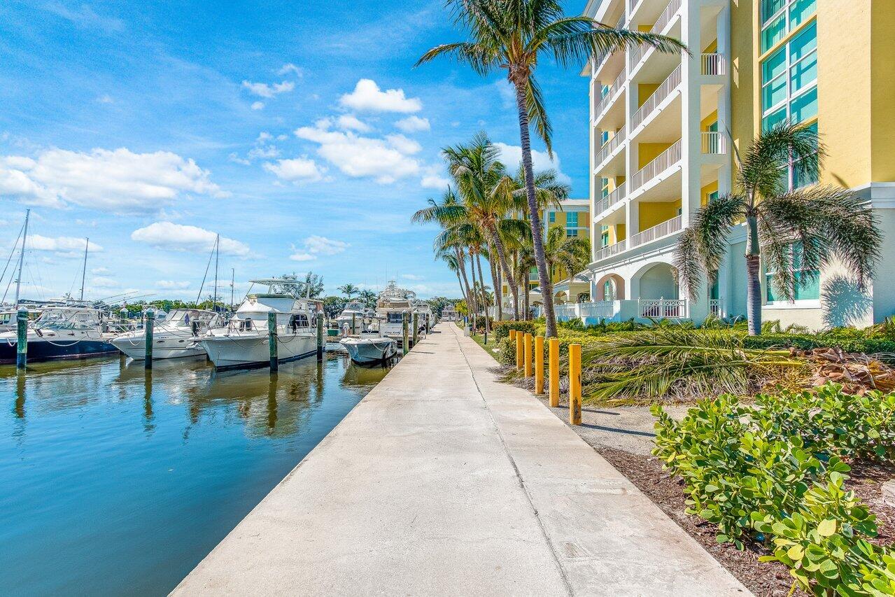 MOORINGS AT LANTANA CONDO 3 - Residential