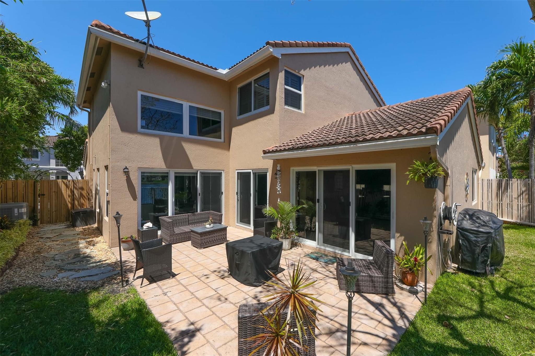 WEST LAKE VILLAGE PLAT - Residential Lease