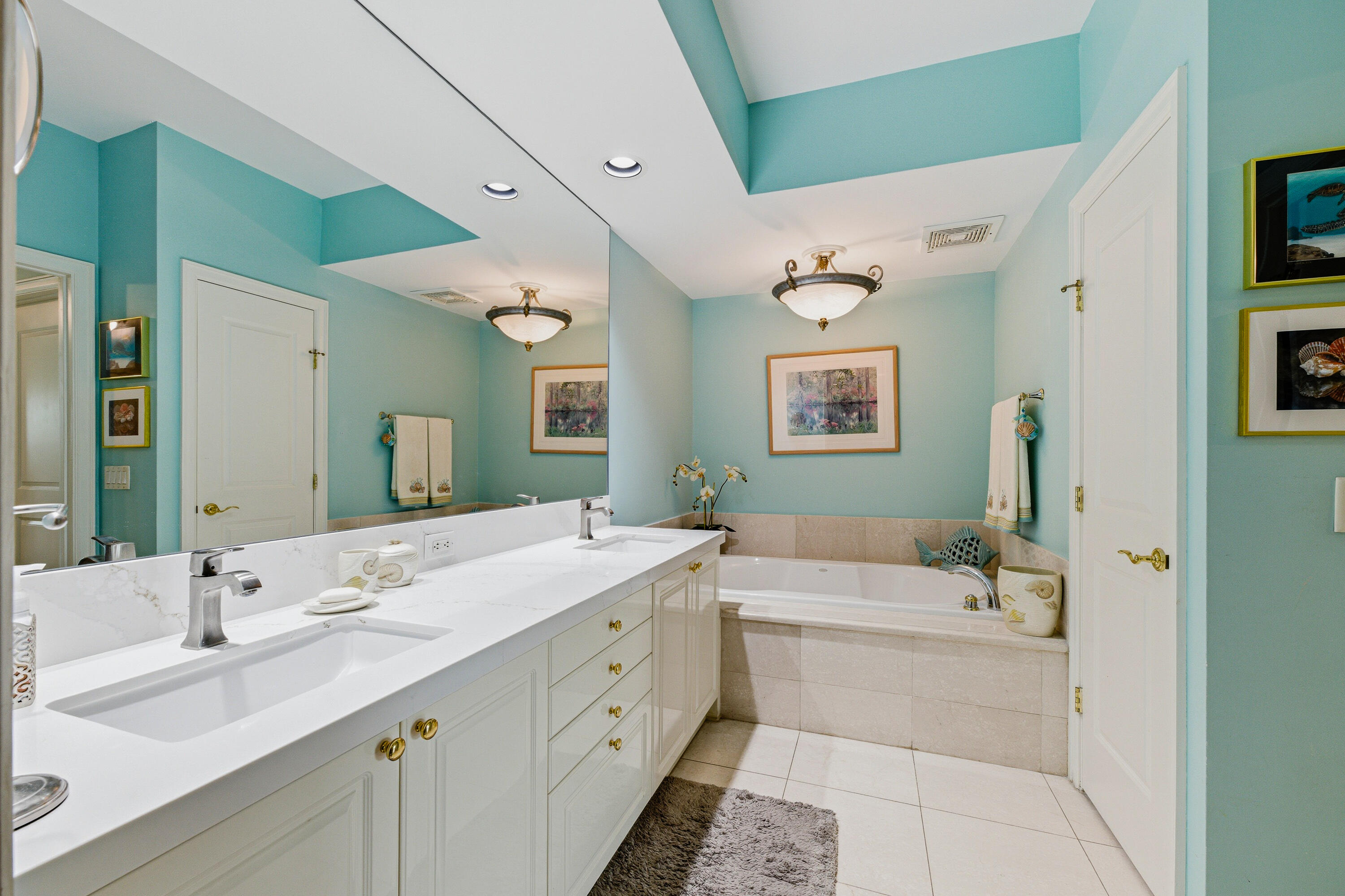 OCEAN GRANDE BEACH & MARINA - Residential