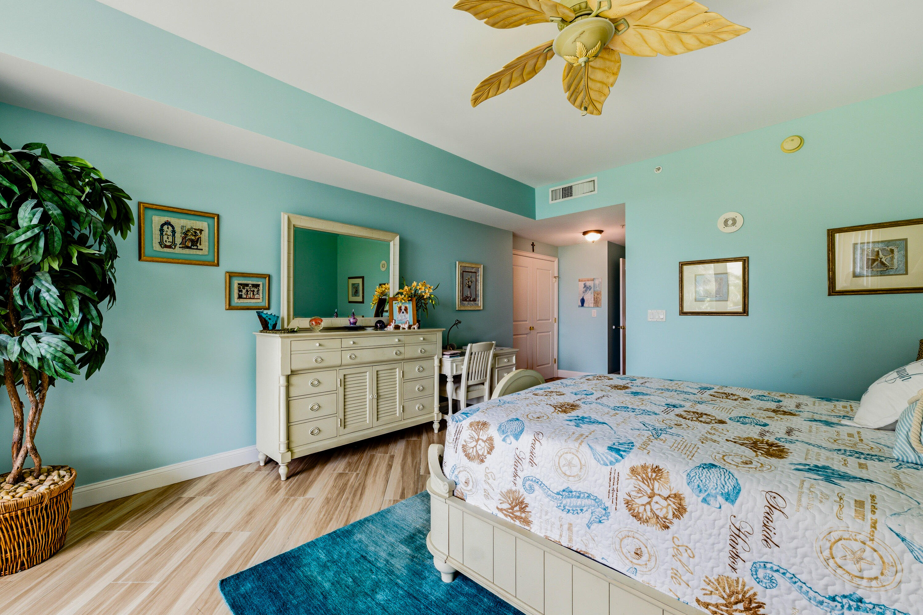 OCEAN GRANDE BEACH & MARINA - Residential