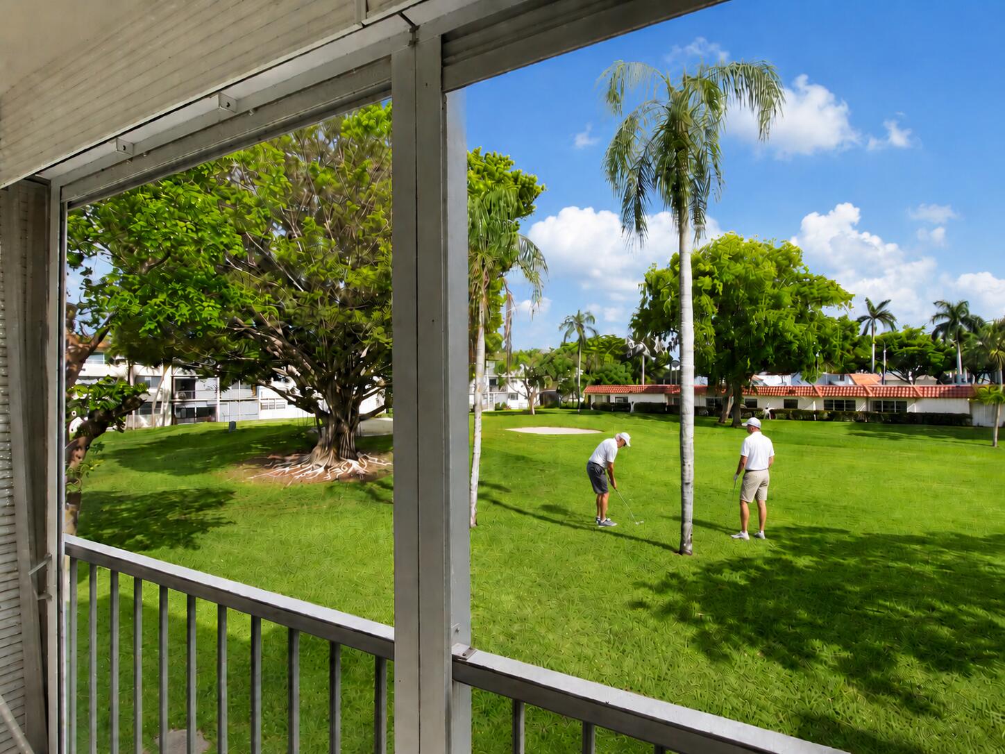 HOLLYBROOK GOLF AND - Residential