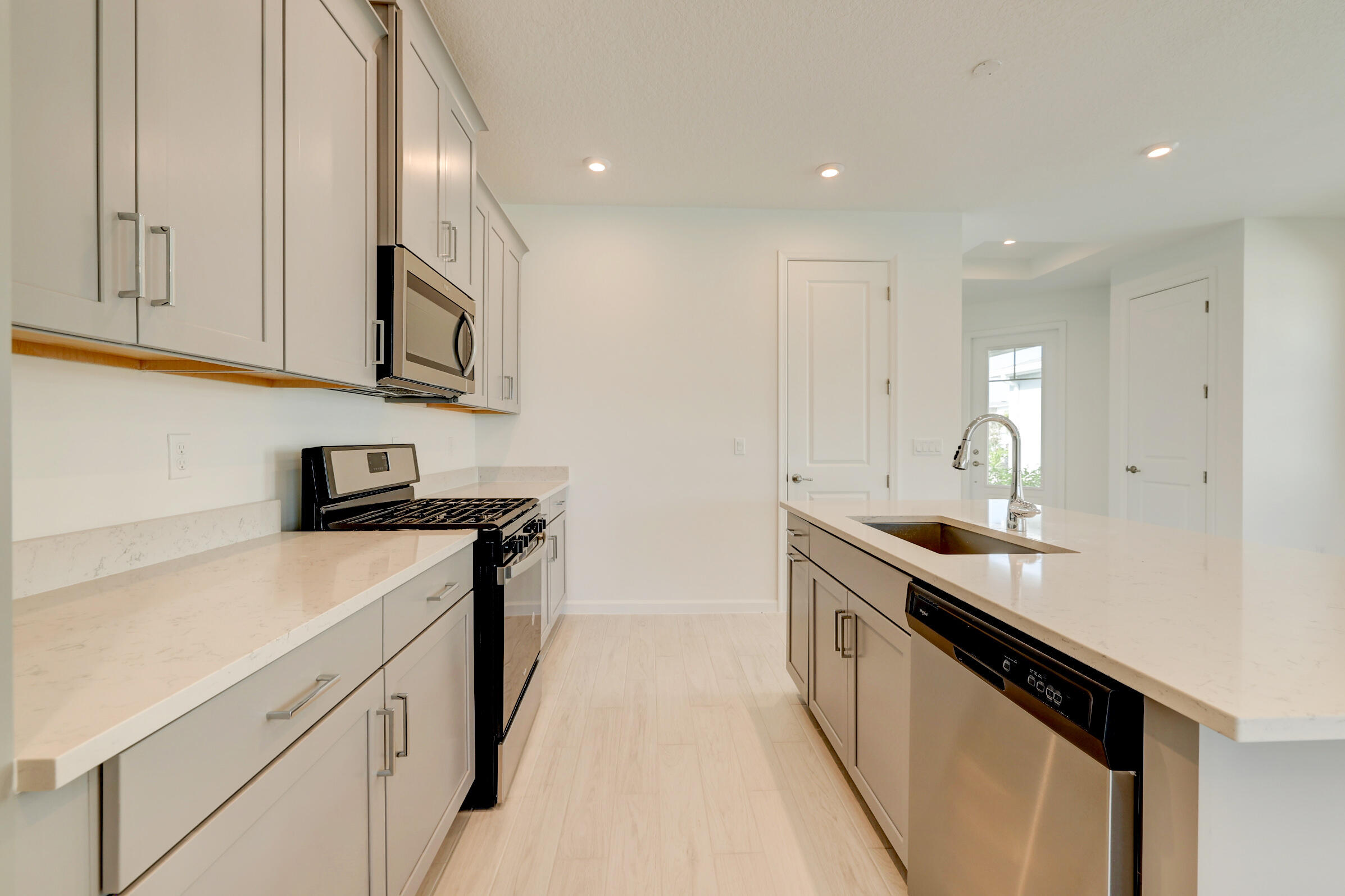 EMERY II - Residential Lease