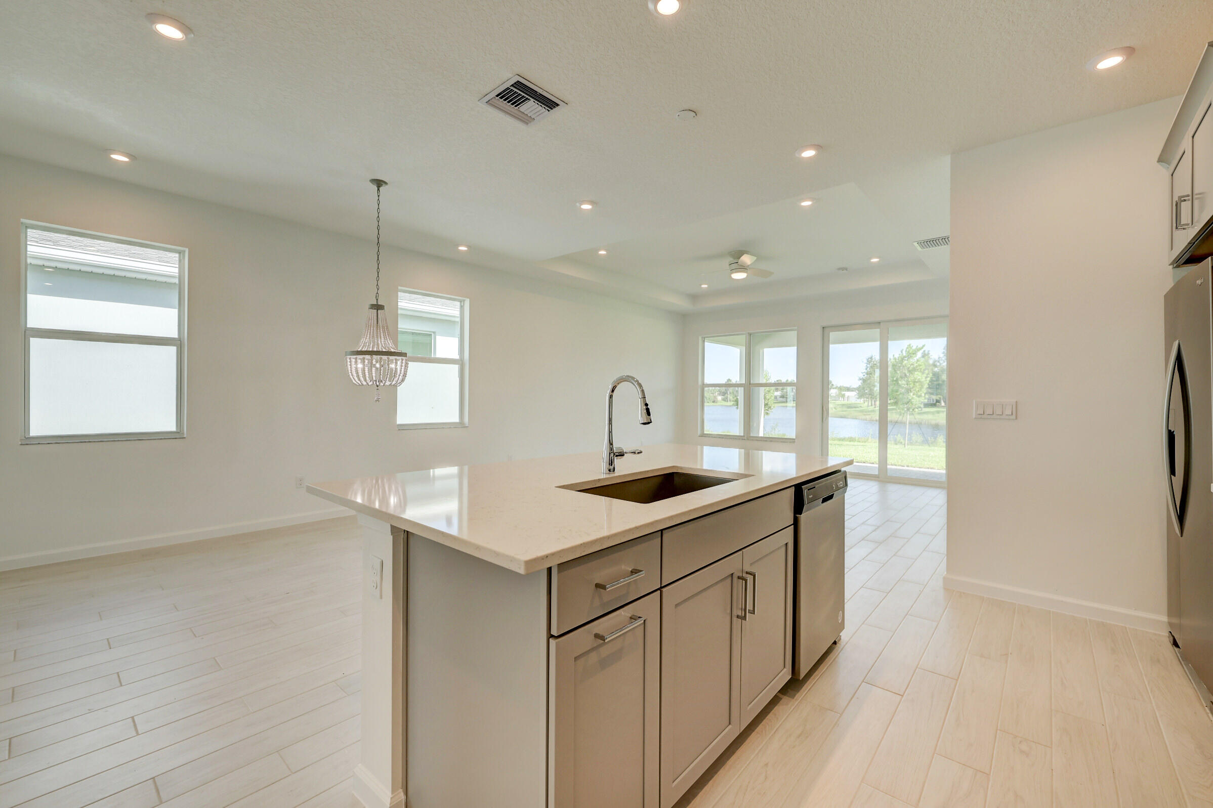 EMERY II - Residential Lease