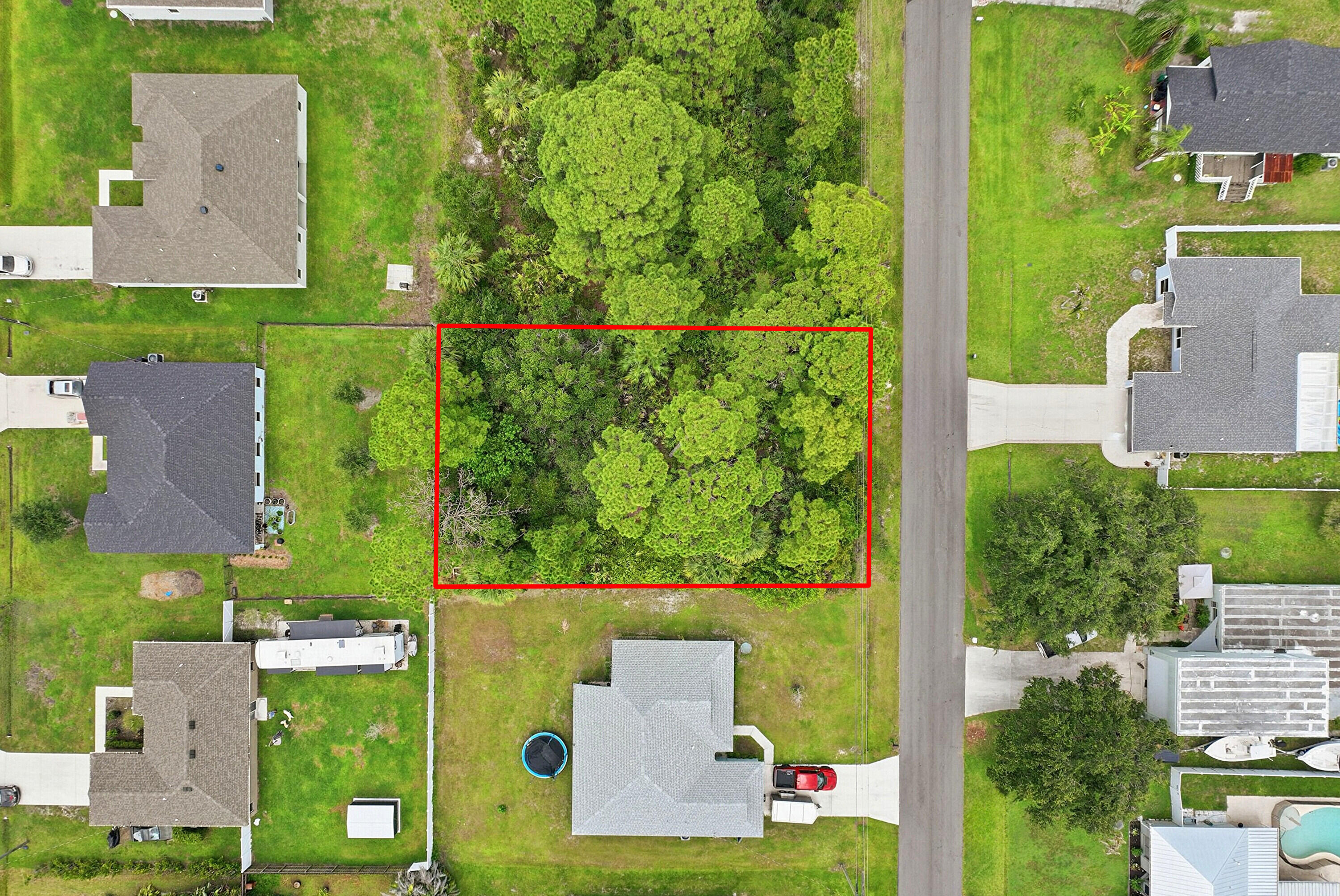 Build your dream home in this exceptional residential neighborhood. Great location, close to 95 and turnpike