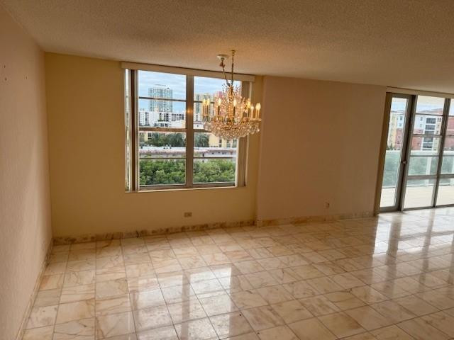 Winston Towers 300 - Residential