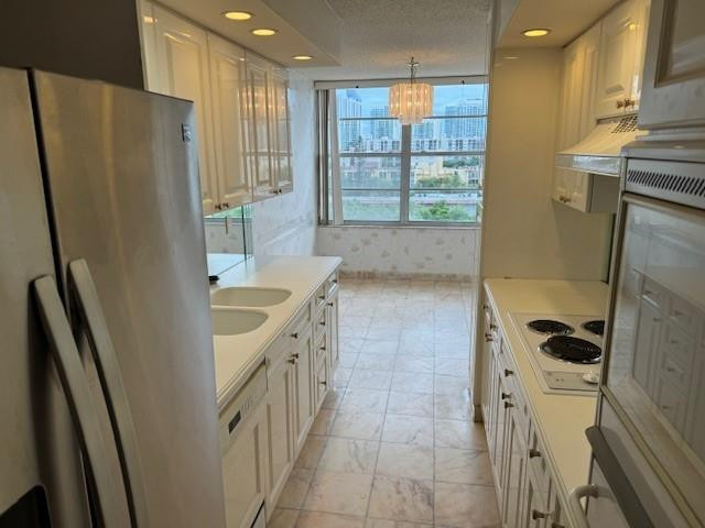 Winston Towers 300 - Residential