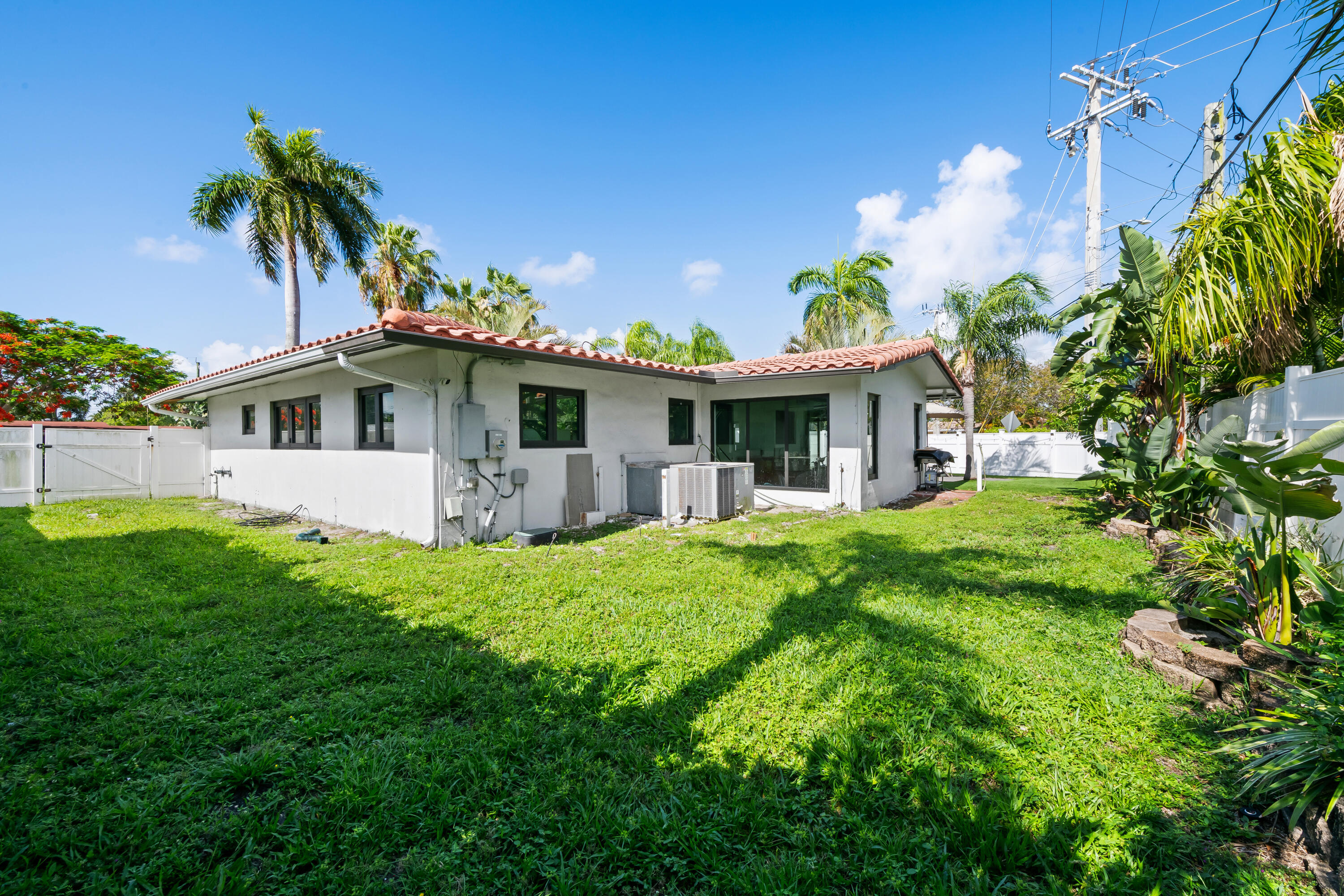 BEACHWAY ESTATES - Residential Lease