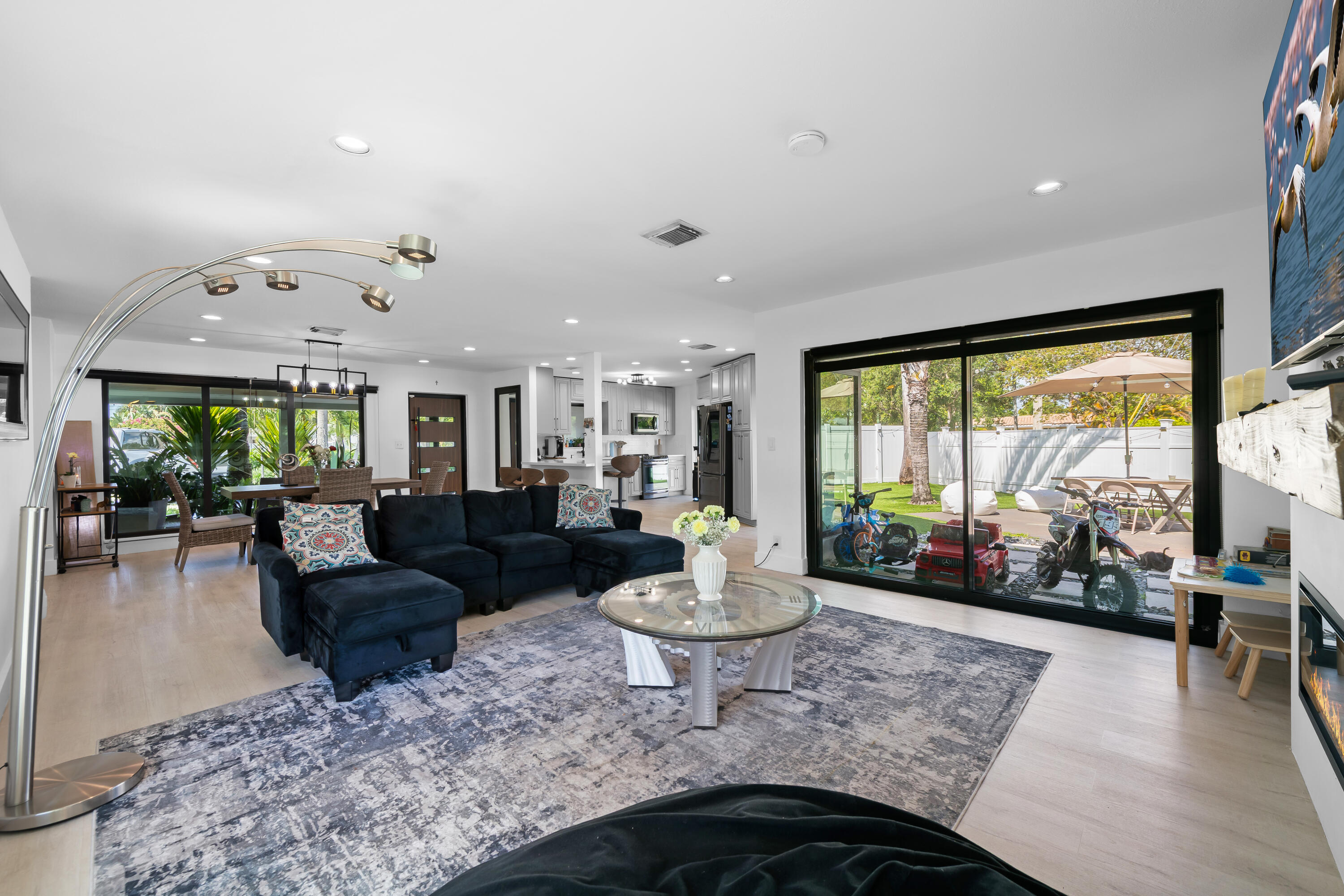 BEACHWAY ESTATES - Residential Lease