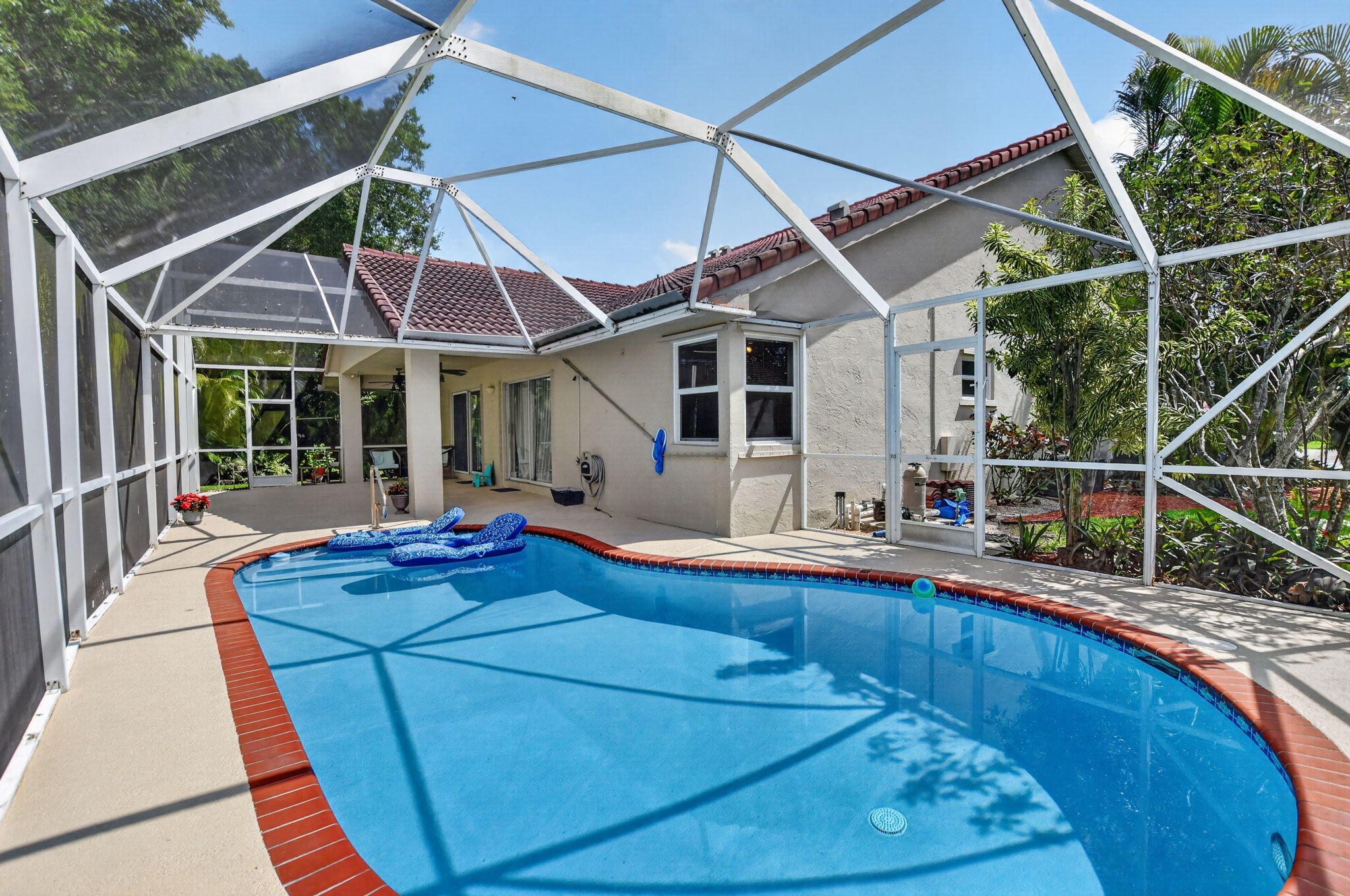 BOCA GREENS 4 - Residential