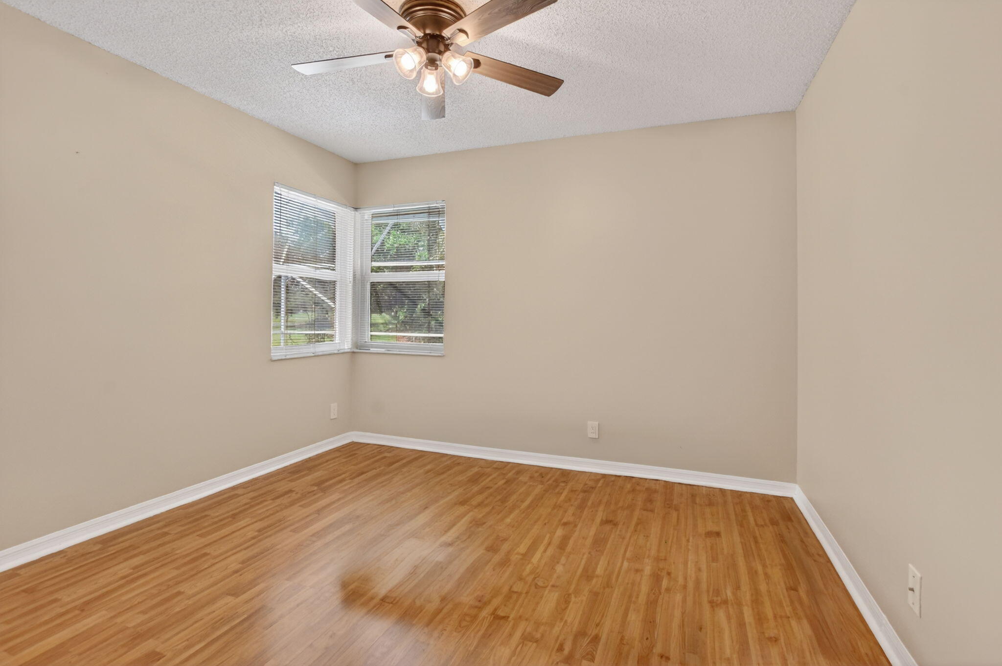 BOCA GREENS 4 - Residential